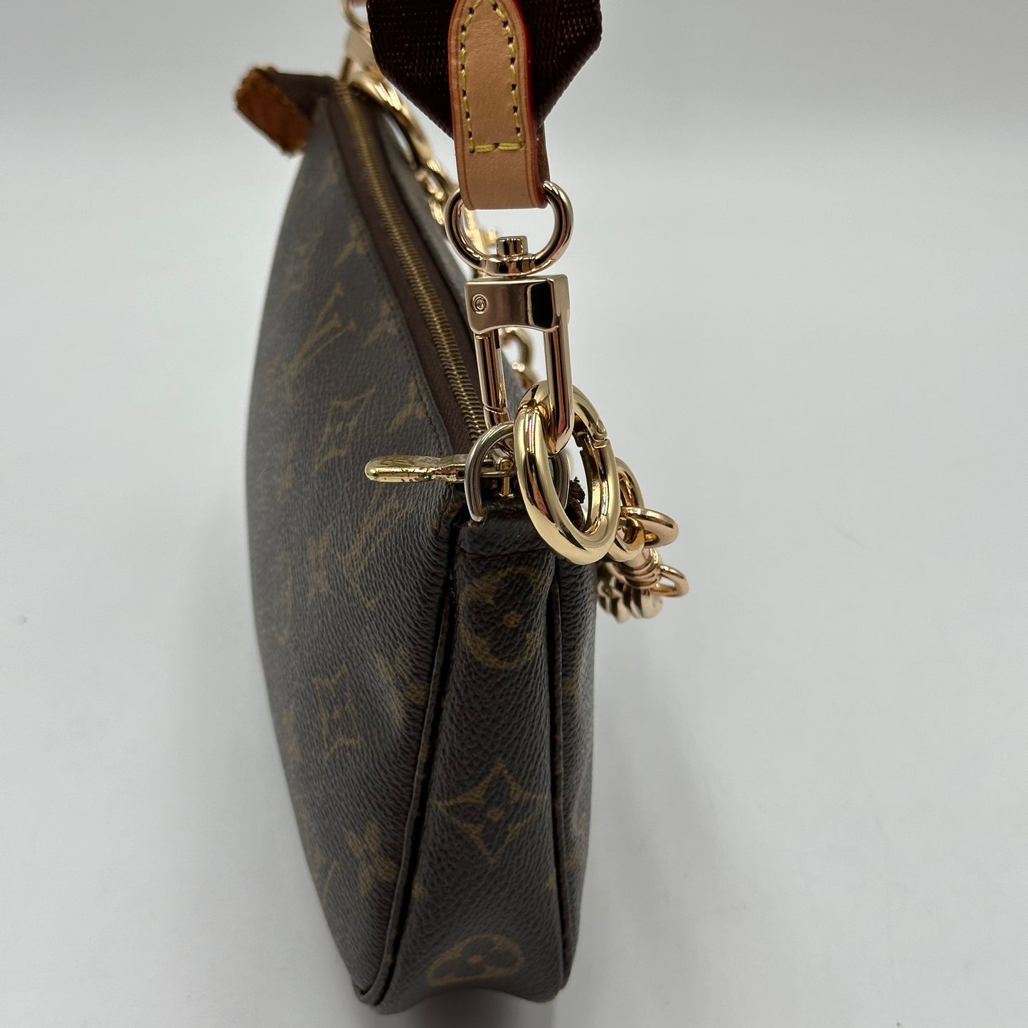 Authentic Louis Vuitton 2002 Monogram Pochette Accessoires Crossbody