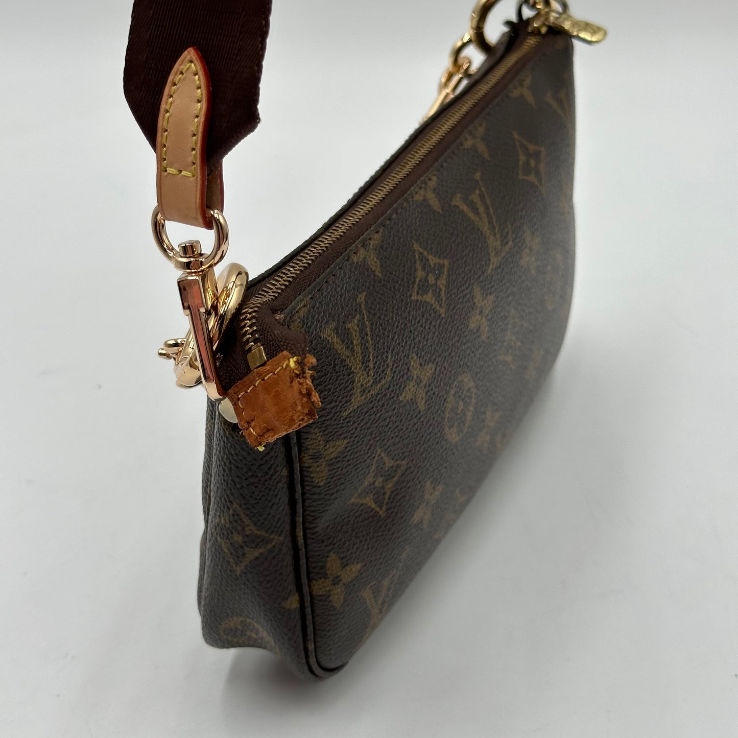 Authentic Louis Vuitton 2002 Monogram Pochette Accessoires Crossbody