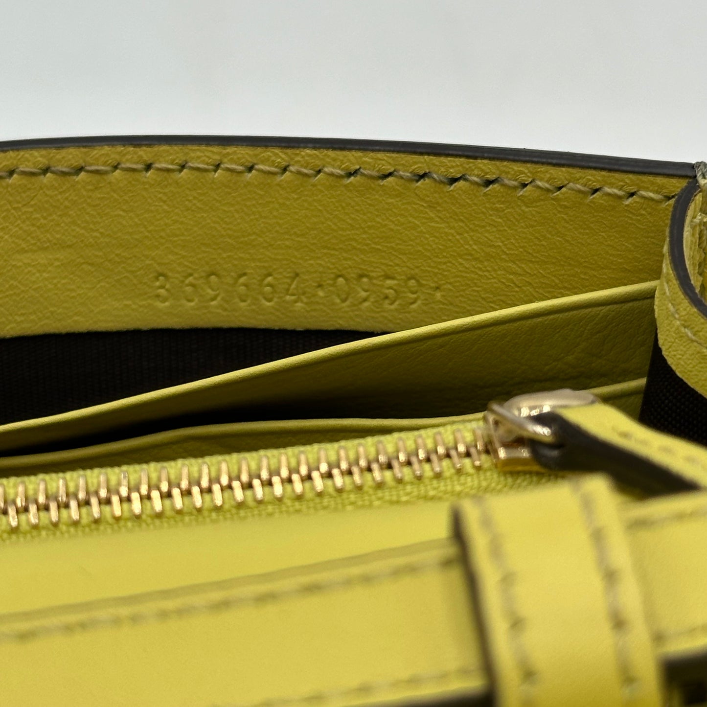 Authentic GUCCI Wallet Belt Bag Crossbody