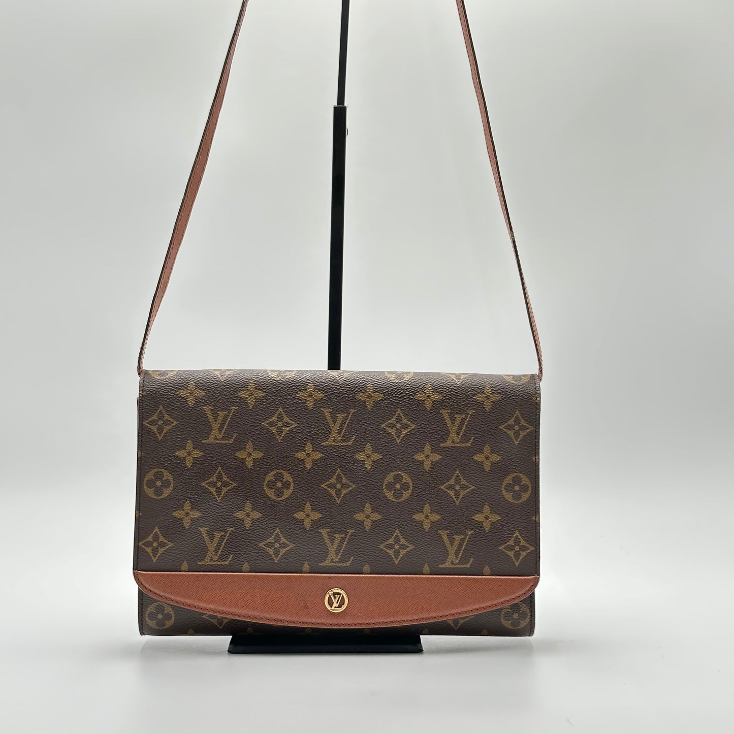 Authentic Louis Vuitton 1991 Monogram Bordeaux Clutch Crossbody