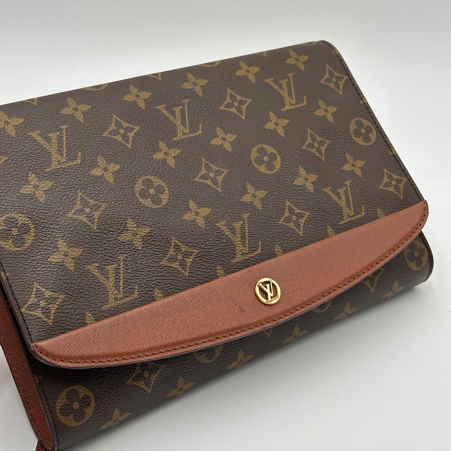 Authentic Louis Vuitton 1991 Monogram Bordeaux Clutch Crossbody