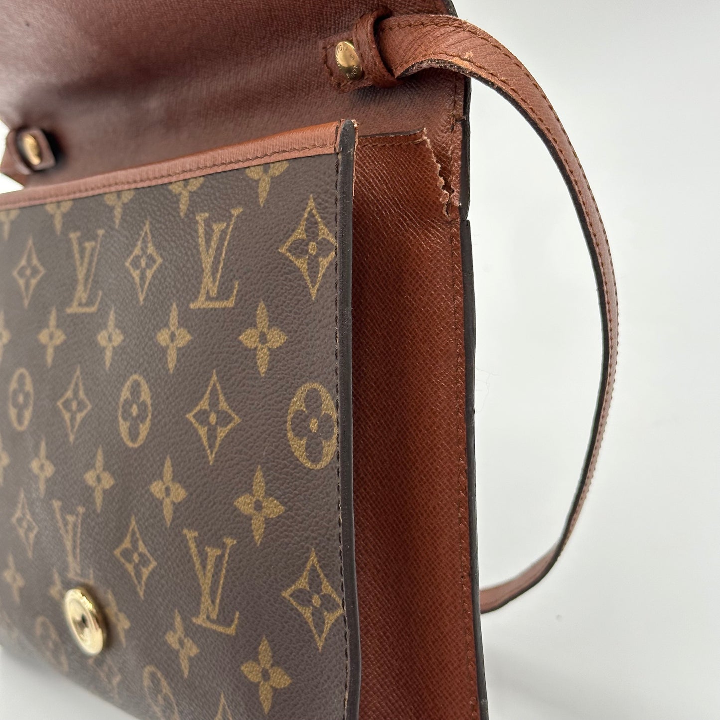 Authentic Louis Vuitton 1991 Monogram Bordeaux Clutch Crossbody