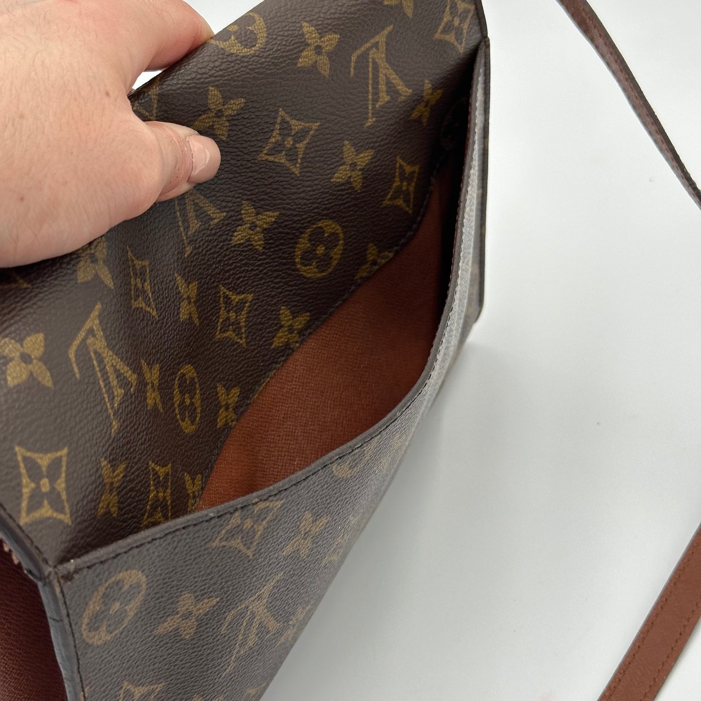 Authentic Louis Vuitton 1991 Monogram Bordeaux Clutch Crossbody