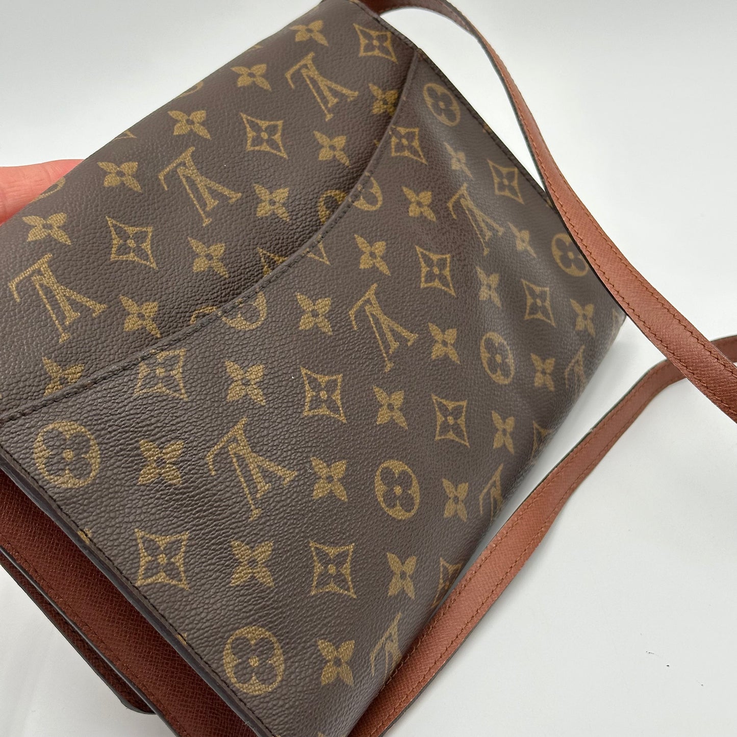 Authentic Louis Vuitton 1991 Monogram Bordeaux Clutch Crossbody