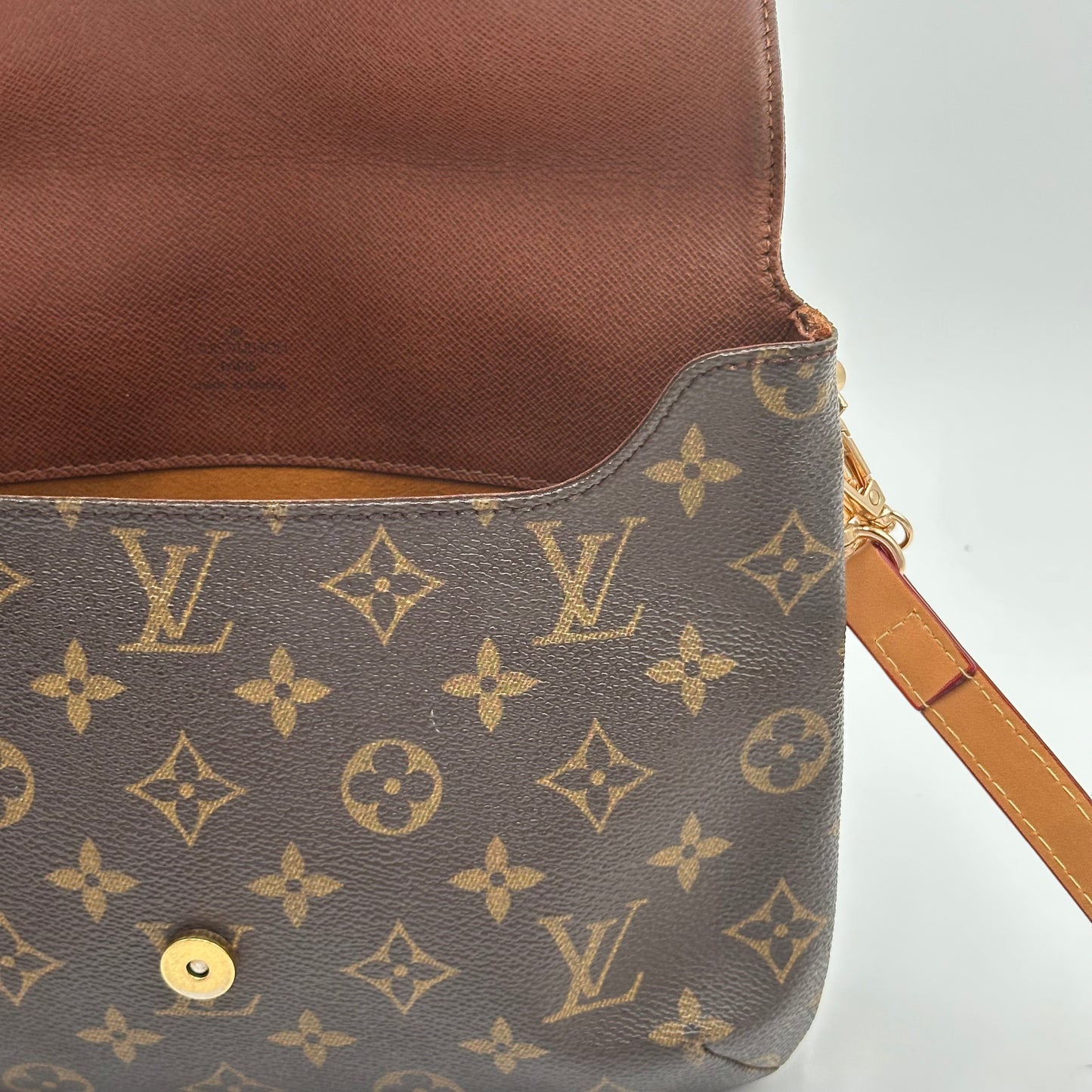 Authentic Louis Vuitton 1998 Monogram Musette Tango Crossbody