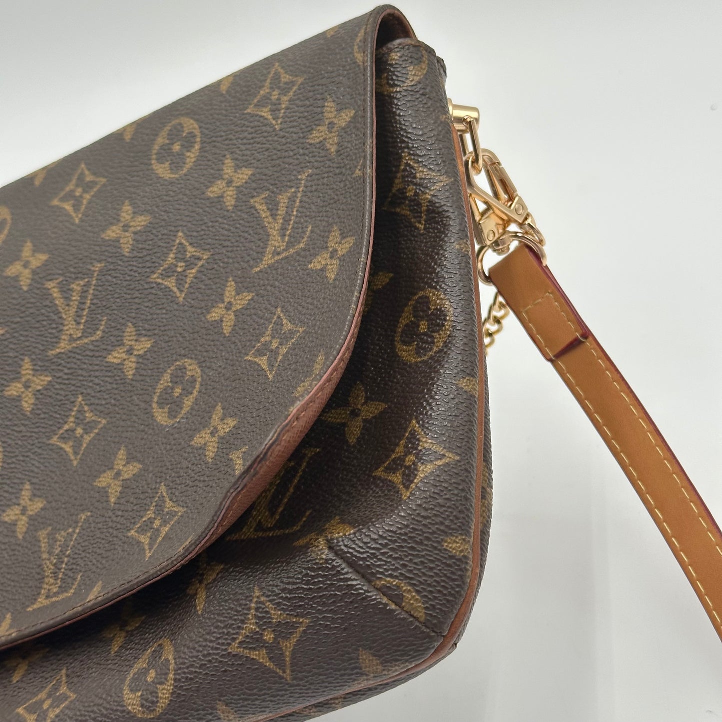 Authentic Louis Vuitton 1998 Monogram Musette Tango Crossbody