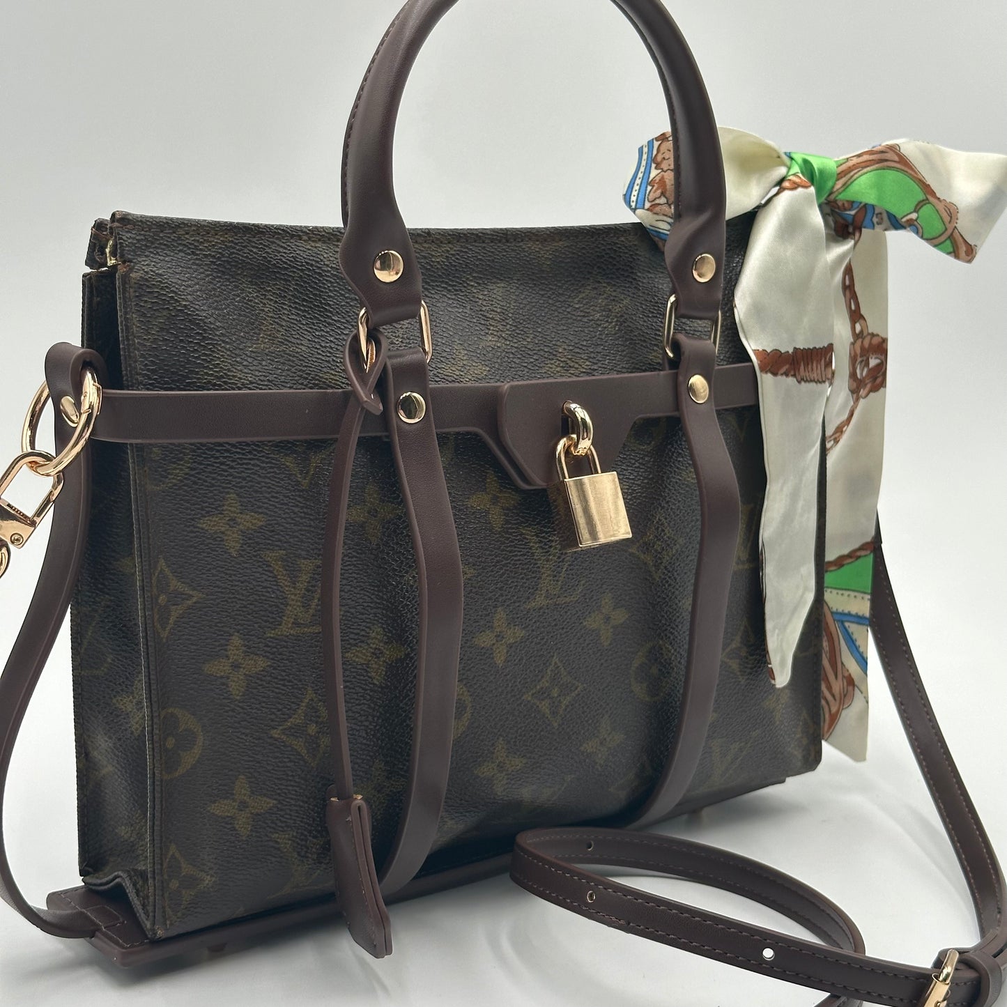 Authentic Louis Vuitton 1983 Monogram Toiletry 26 Crossbody + Case