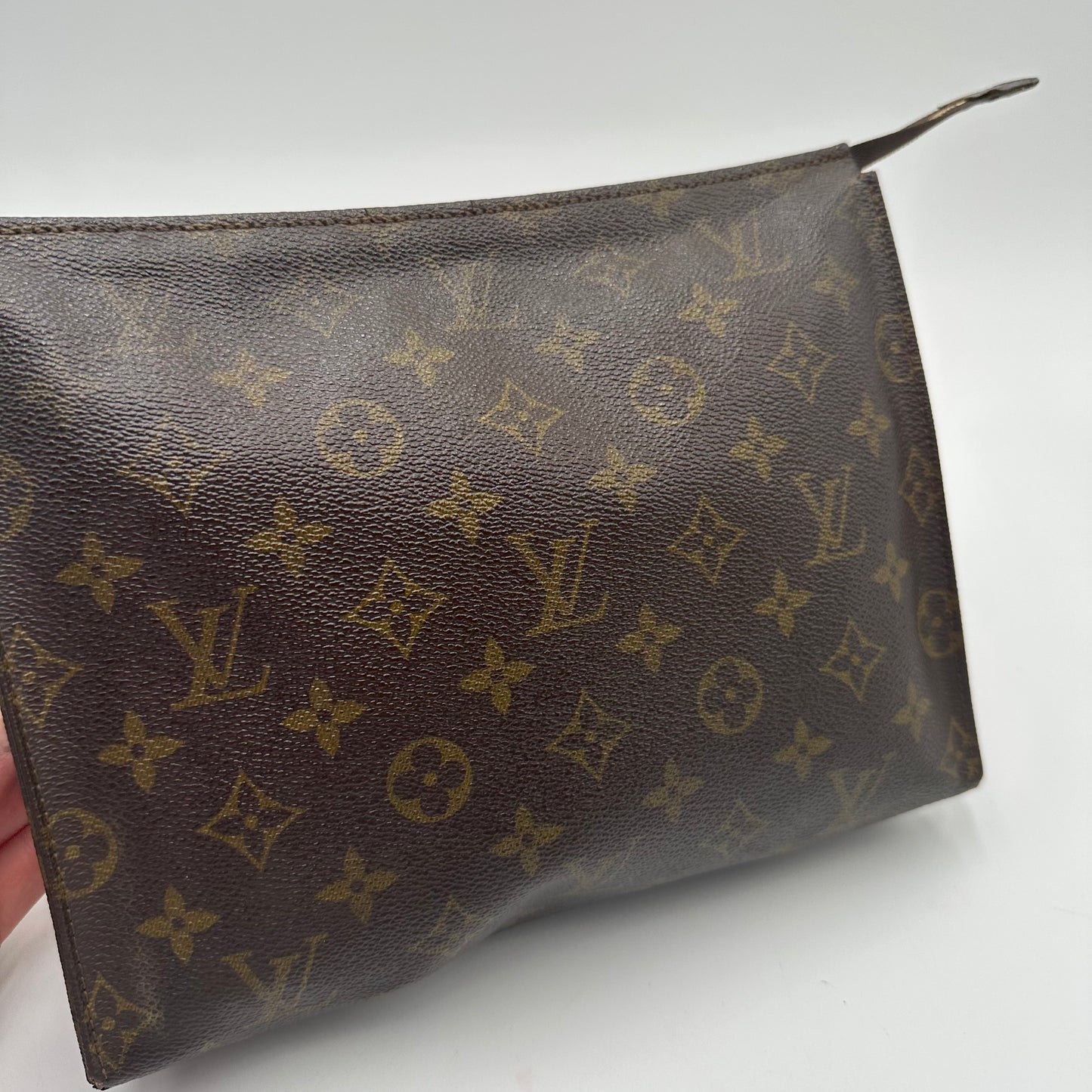 Authentic Louis Vuitton 1983 Monogram Toiletry 26 Crossbody + Case