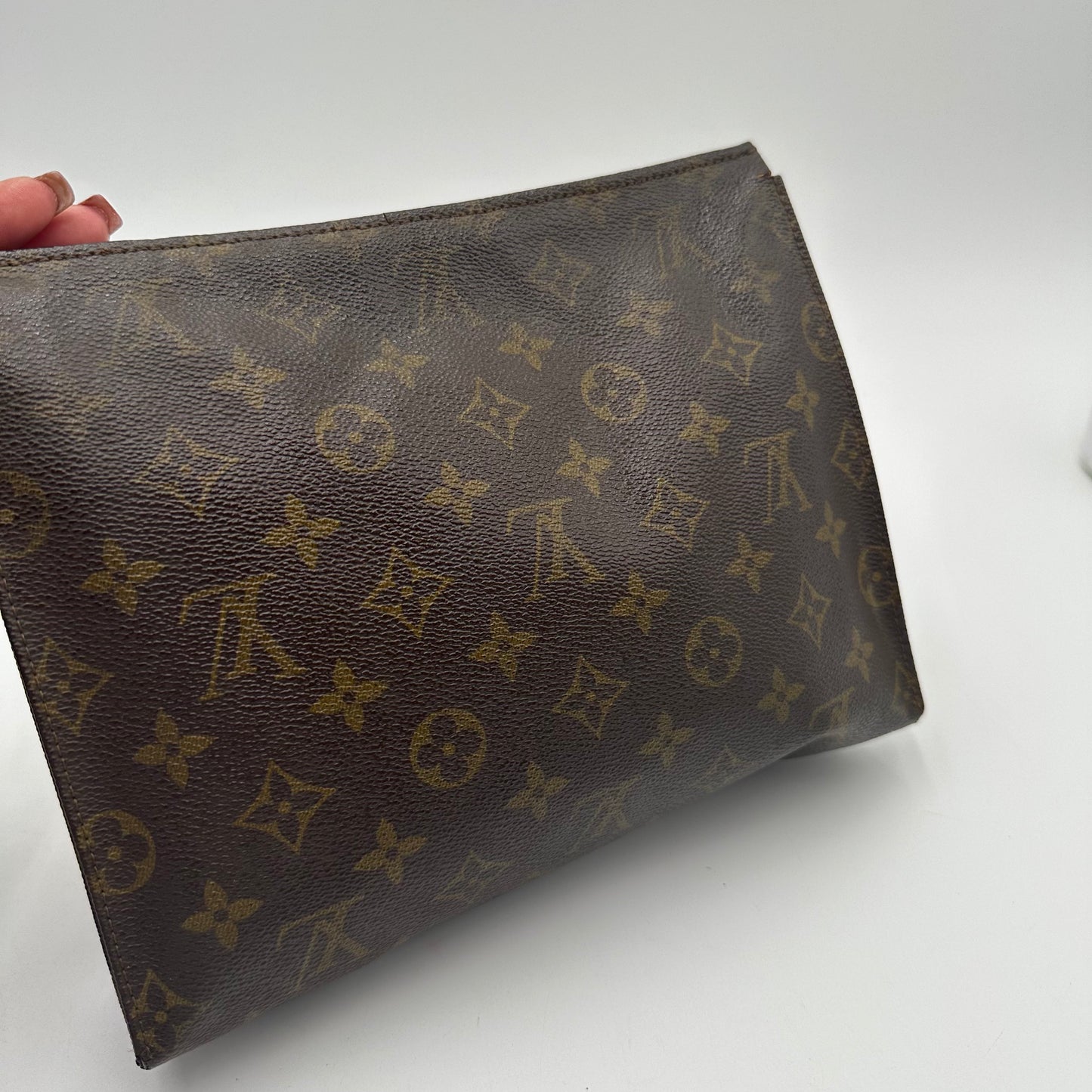 Authentic Louis Vuitton 1983 Monogram Toiletry 26 Crossbody + Case