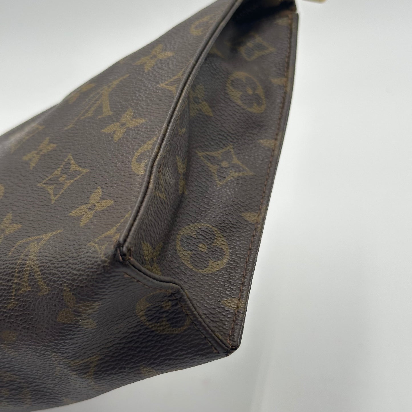 Authentic Louis Vuitton 1983 Monogram Toiletry 26 Crossbody + Case