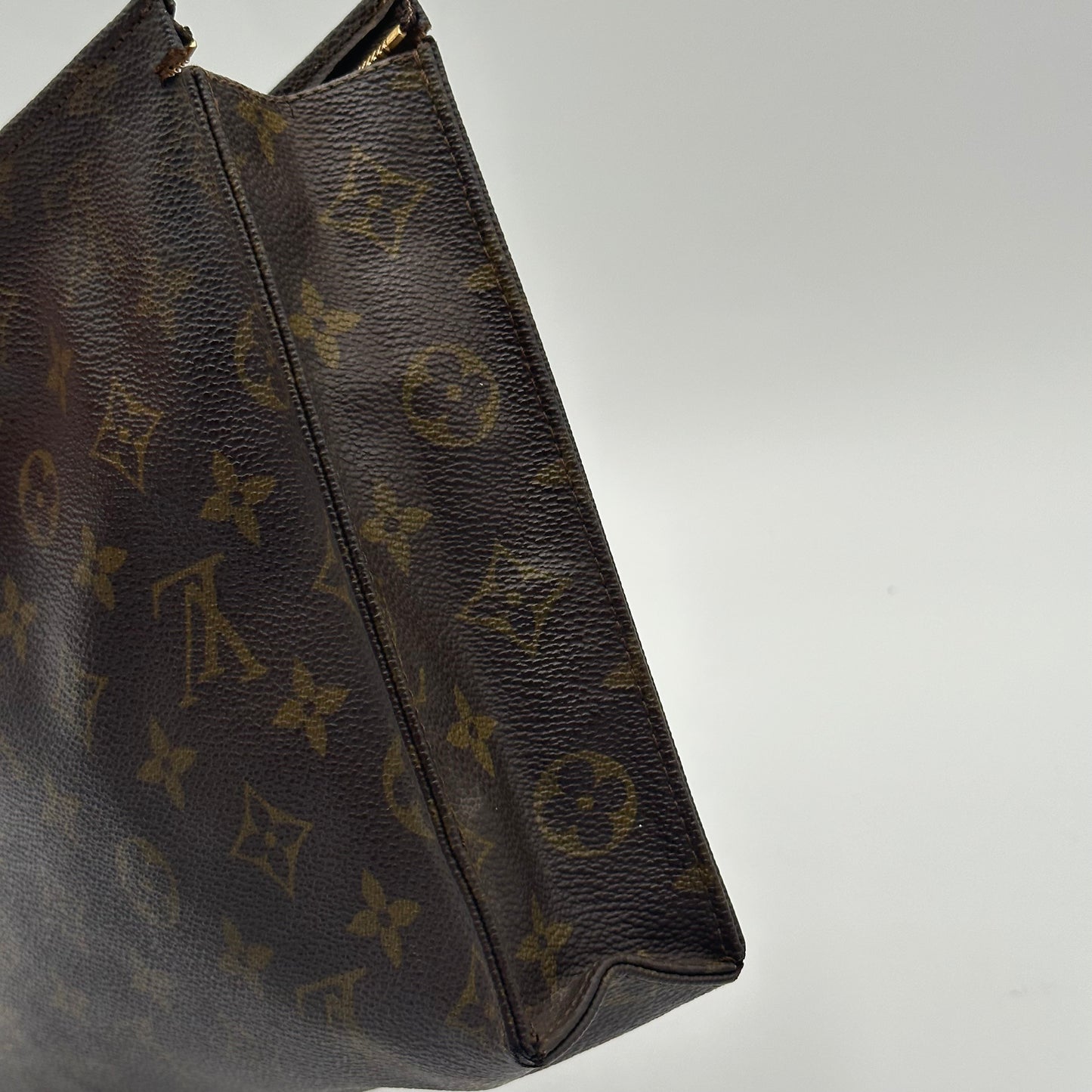 Authentic Louis Vuitton 1983 Monogram Toiletry 26 Crossbody + Case