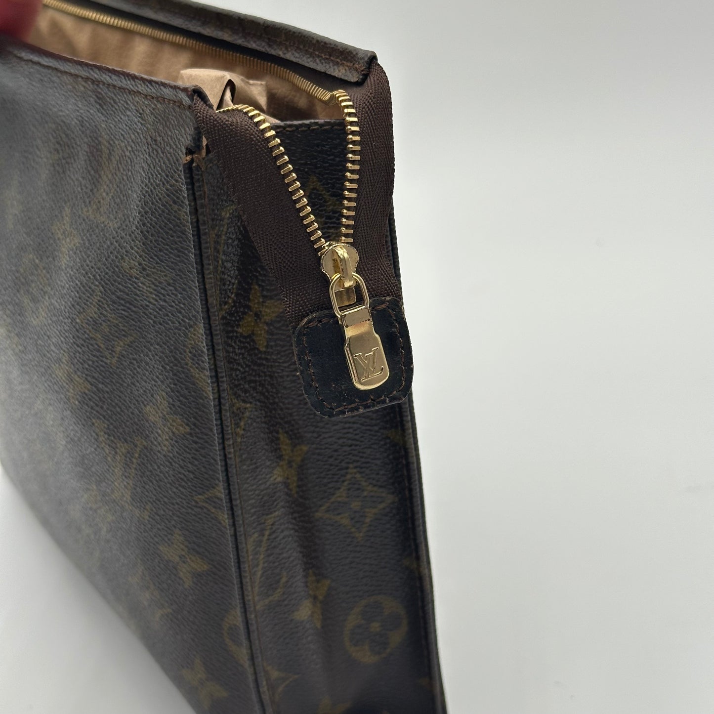 Authentic Louis Vuitton 1983 Monogram Toiletry 26 Crossbody + Case