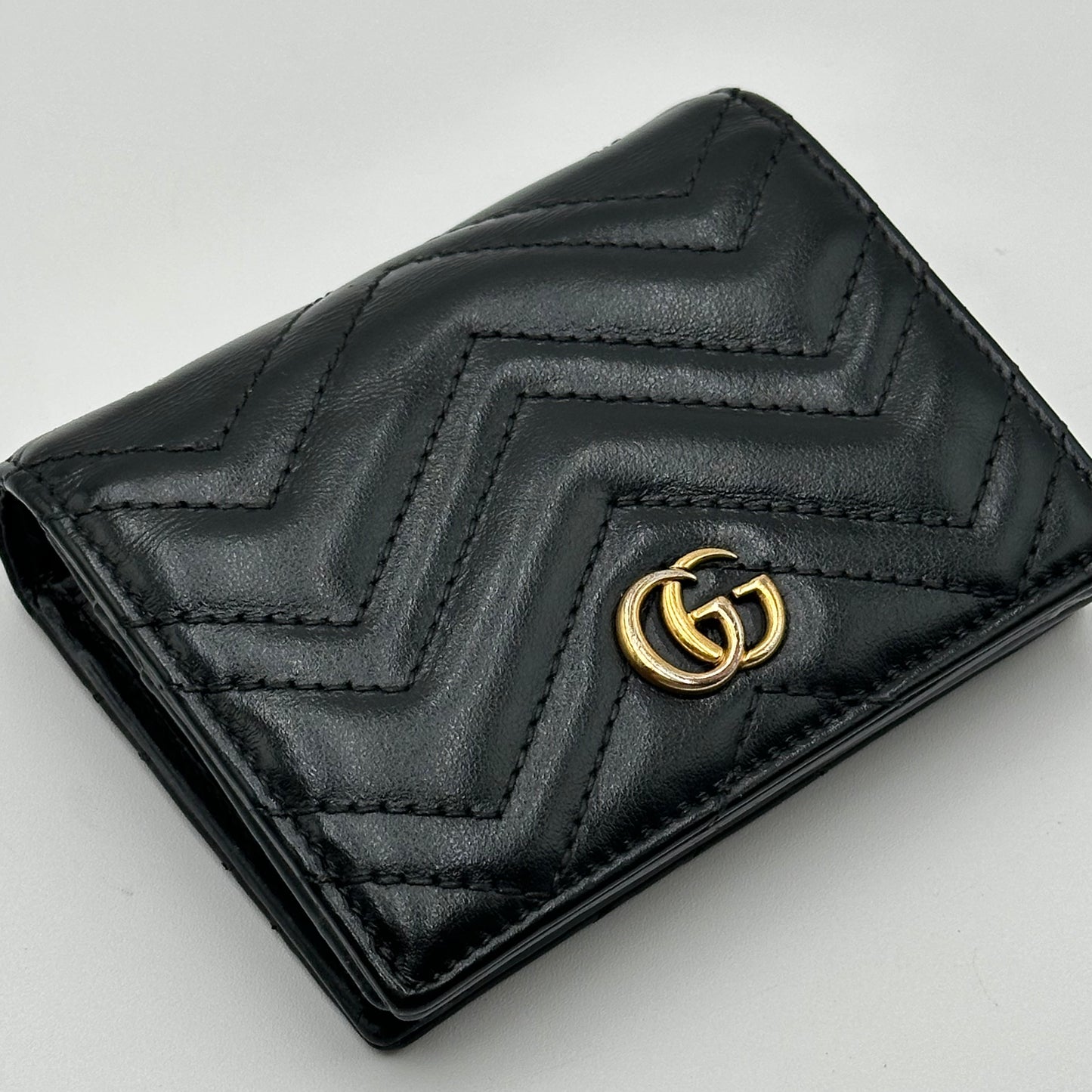 Authentic GUCCI GG Marmont Compact Wallet w/ Chain