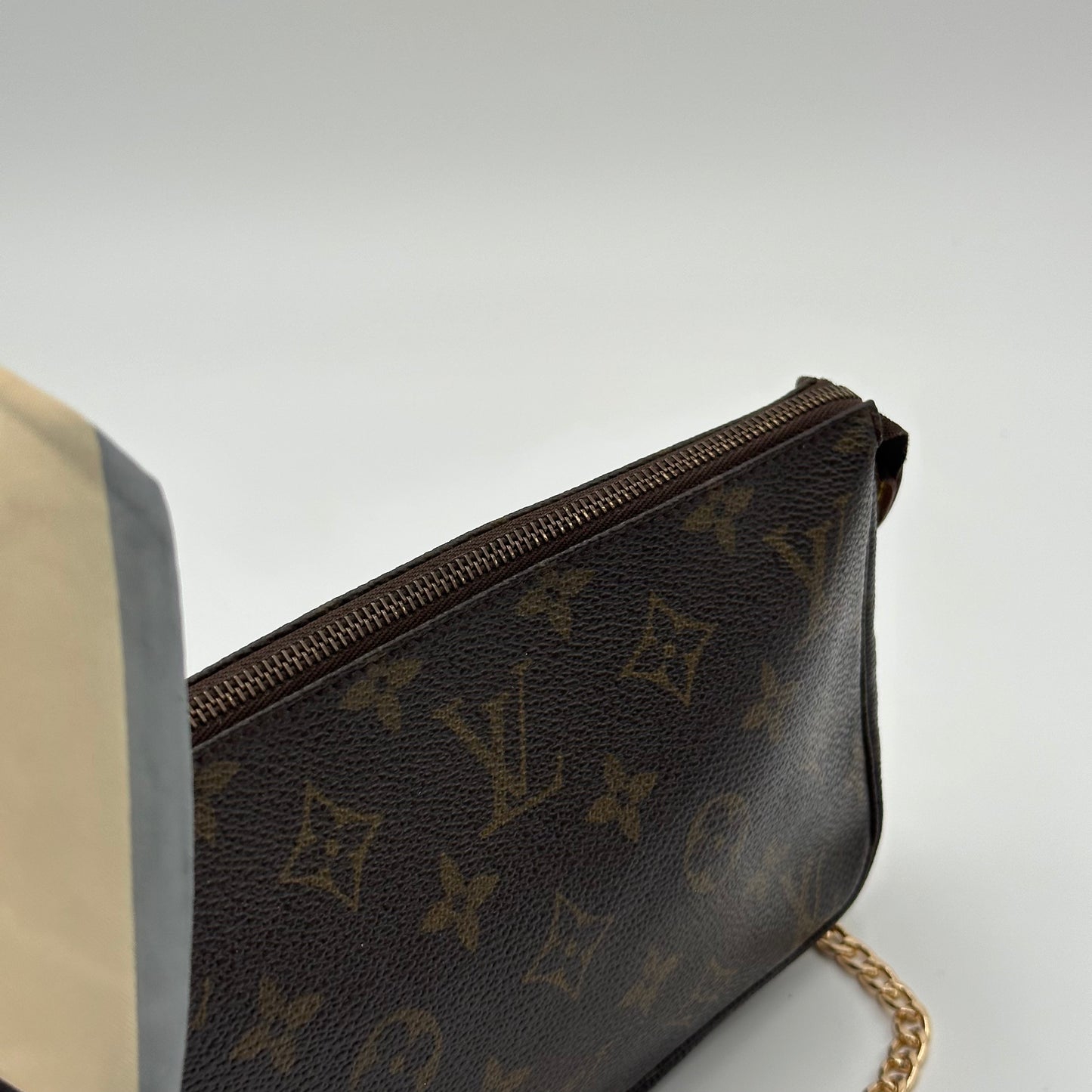 Authentic Louis Vuitton 1993 Monogram Pochette Accessoires Crossbody