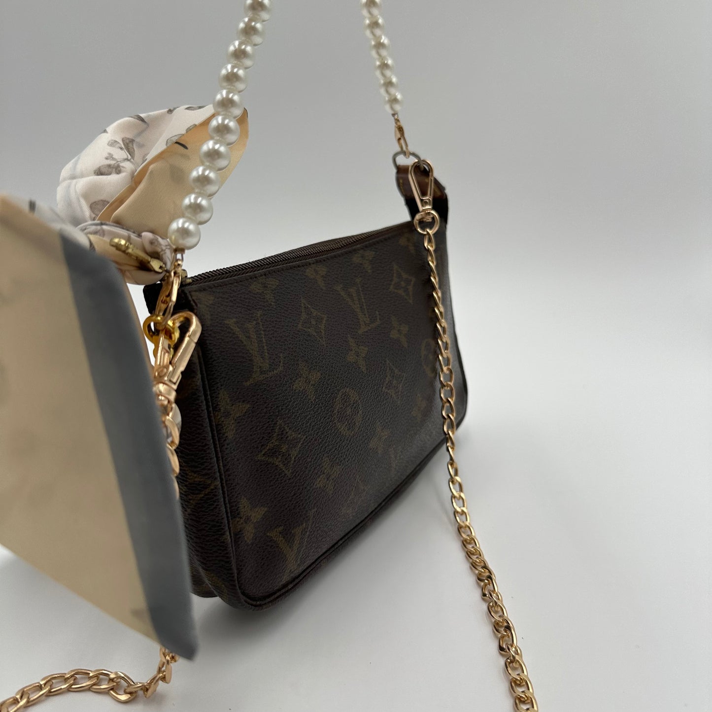 Authentic Louis Vuitton 1993 Monogram Pochette Accessoires Crossbody