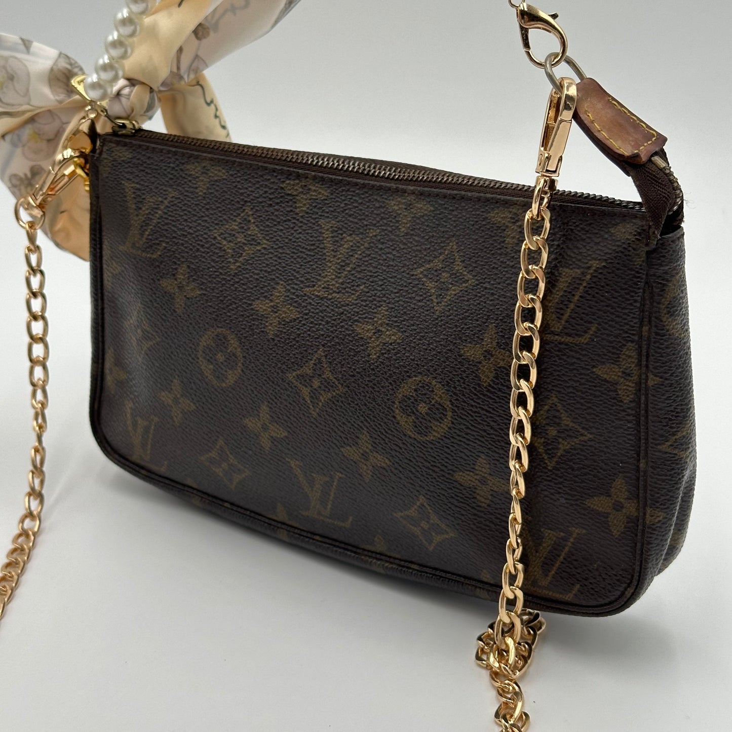 Authentic Louis Vuitton 1993 Monogram Pochette Accessoires Crossbody