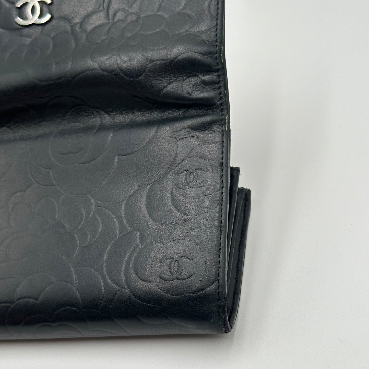 Authentic CHANEL Black CC Camellia Long Wallet Crossbody