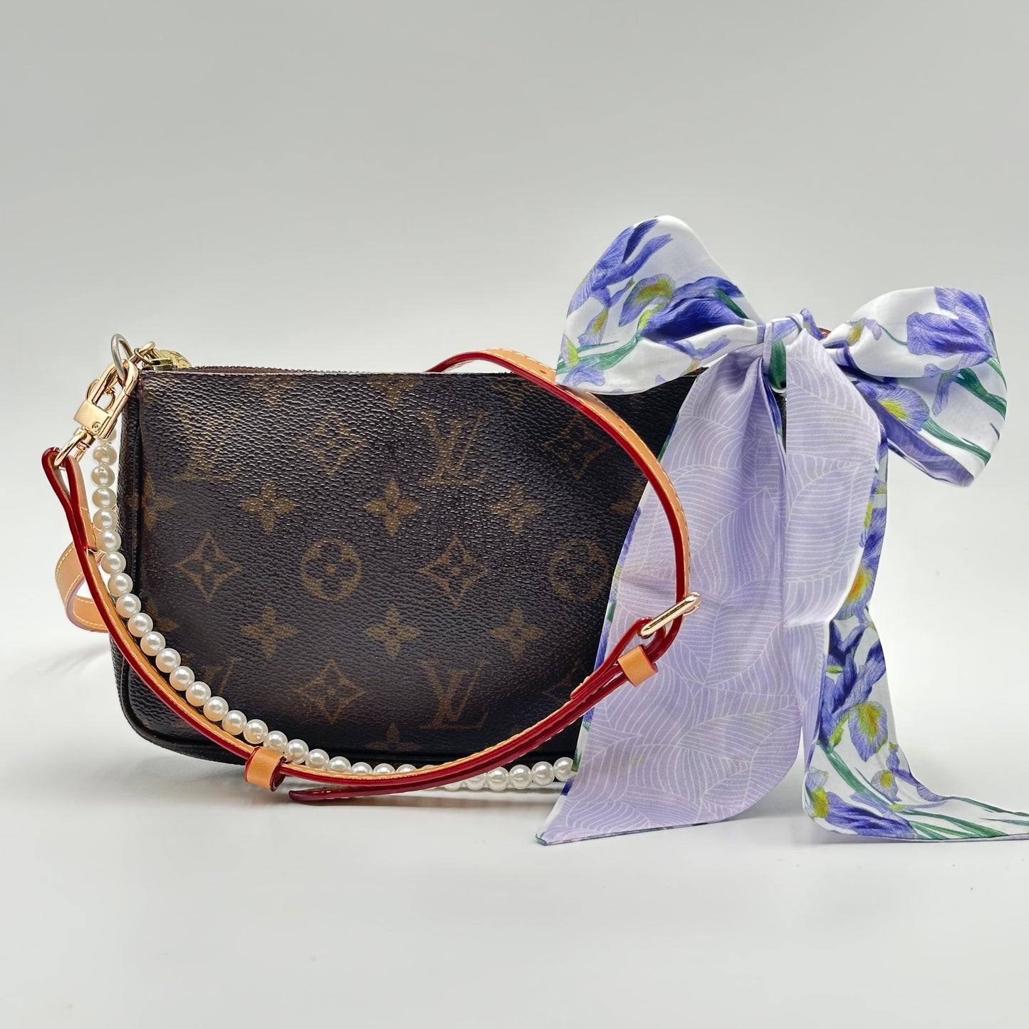 Authentic Louis Vuitton 2000 Monogram Pochette Accessoires Crossbody