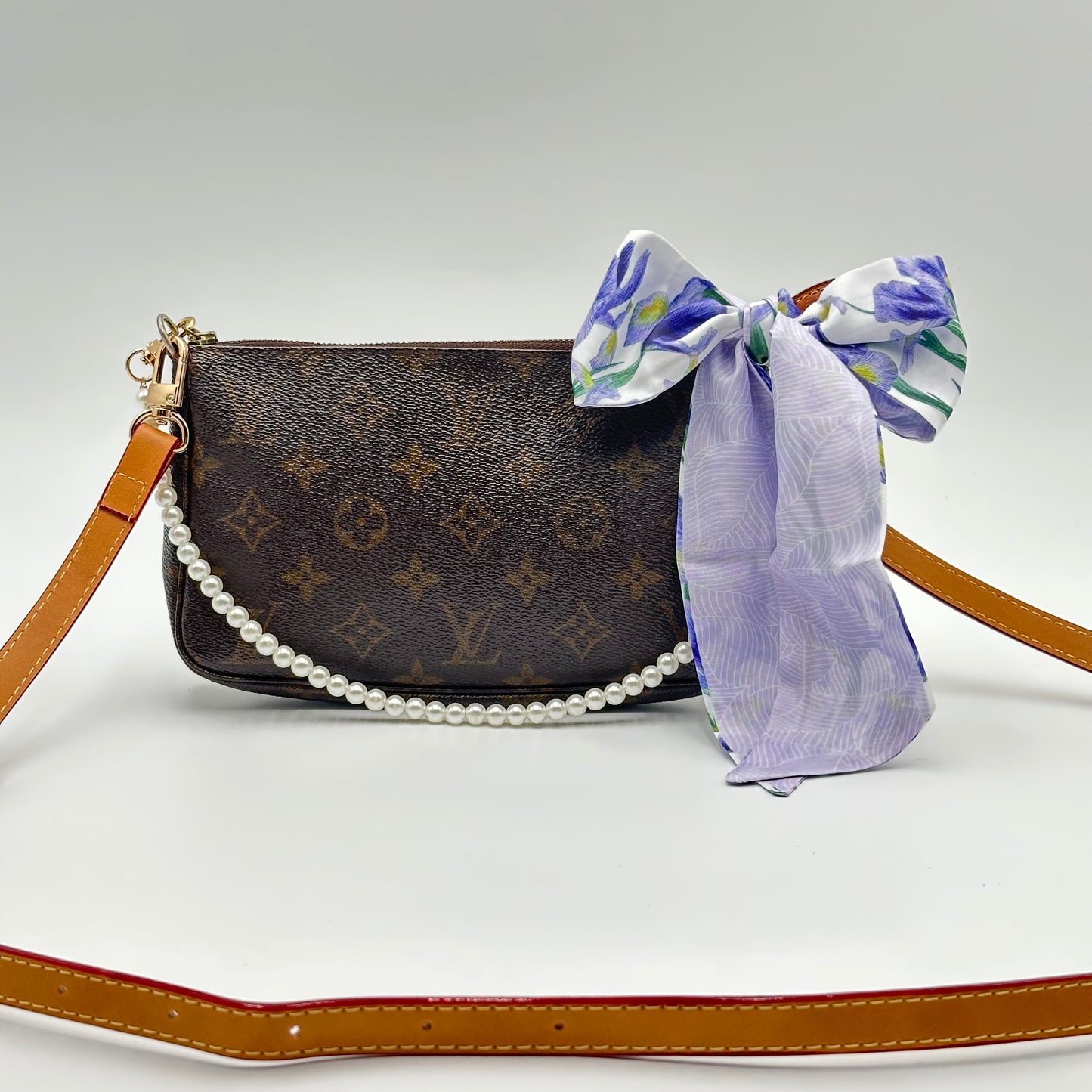 Authentic Louis Vuitton 2000 Monogram Pochette Accessoires Crossbody