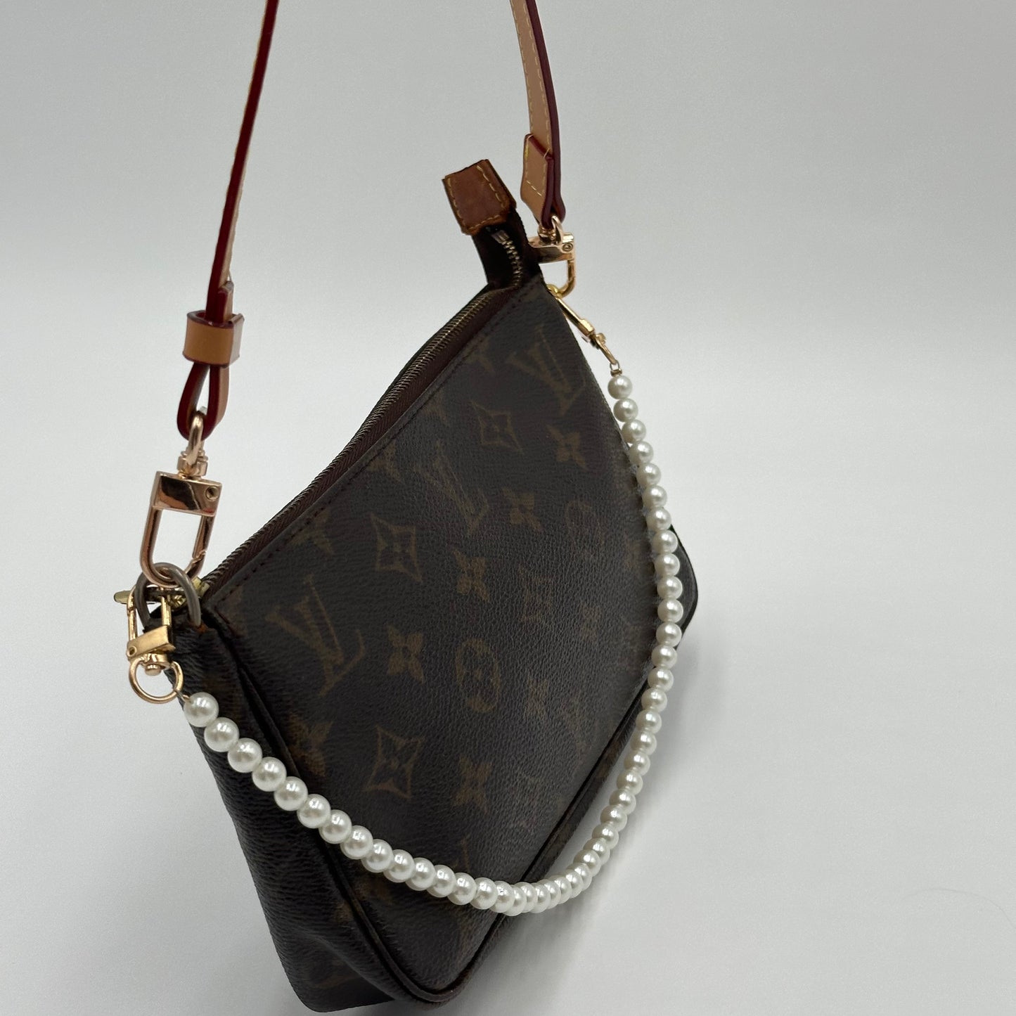 Authentic Louis Vuitton 2000 Monogram Pochette Accessoires Crossbody