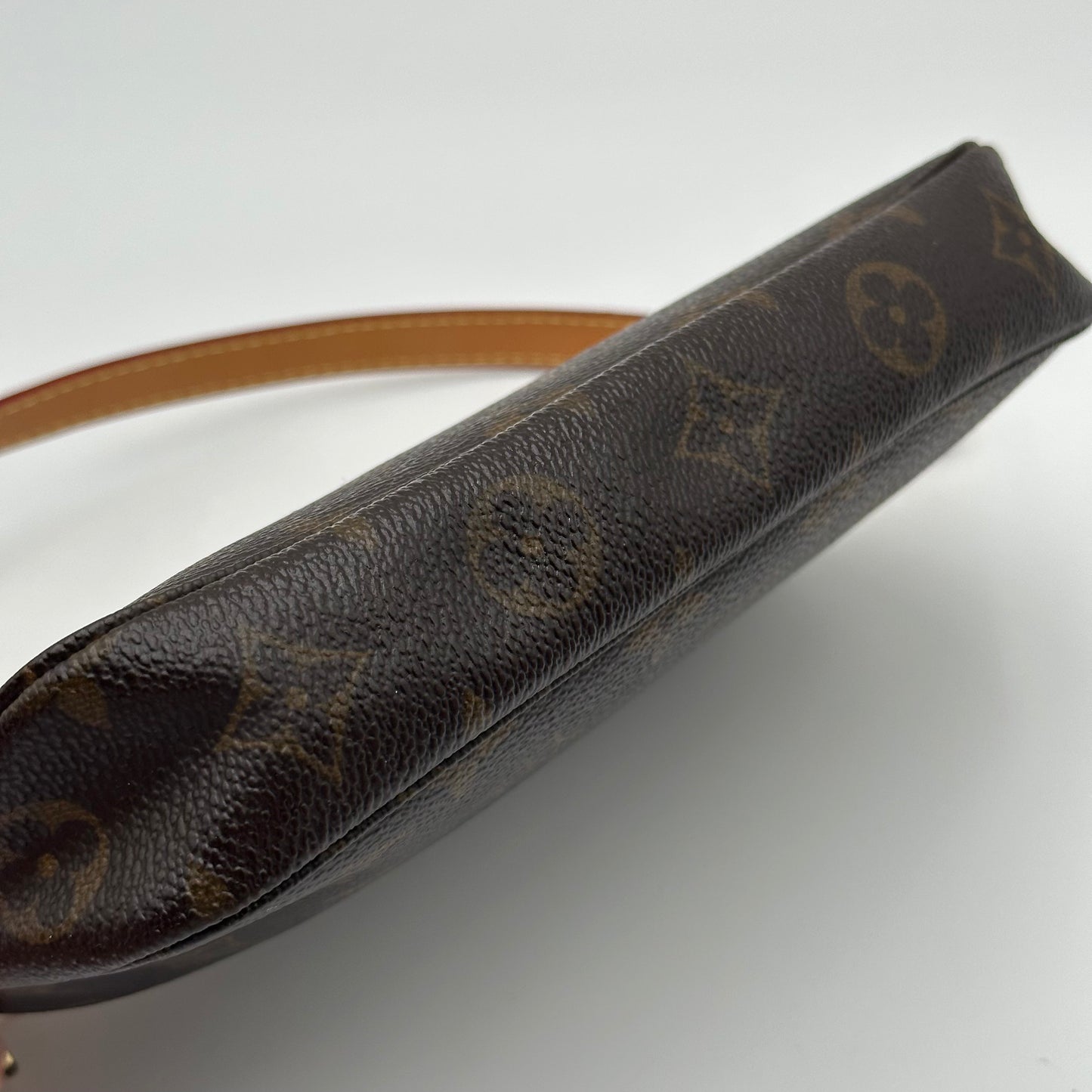 Authentic Louis Vuitton 2000 Monogram Pochette Accessoires Crossbody