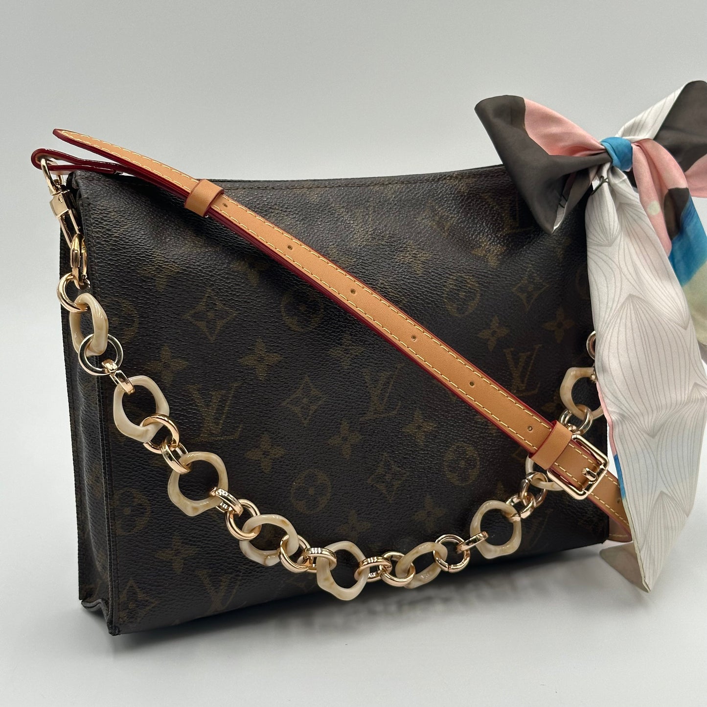 Authentic Louis Vuitton 1982 Monogram Toiletry 26 Crossbody