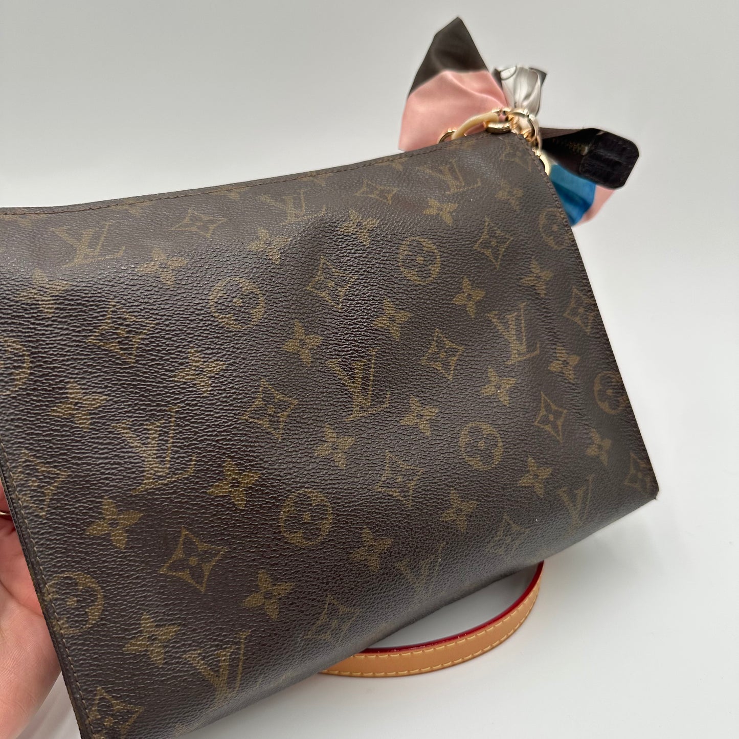 Authentic Louis Vuitton 1982 Monogram Toiletry 26 Crossbody