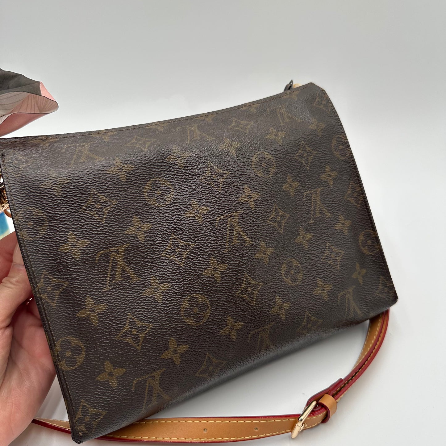 Authentic Louis Vuitton 1982 Monogram Toiletry 26 Crossbody