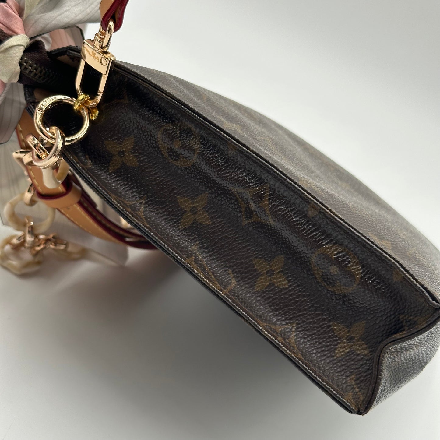 Authentic Louis Vuitton 1982 Monogram Toiletry 26 Crossbody