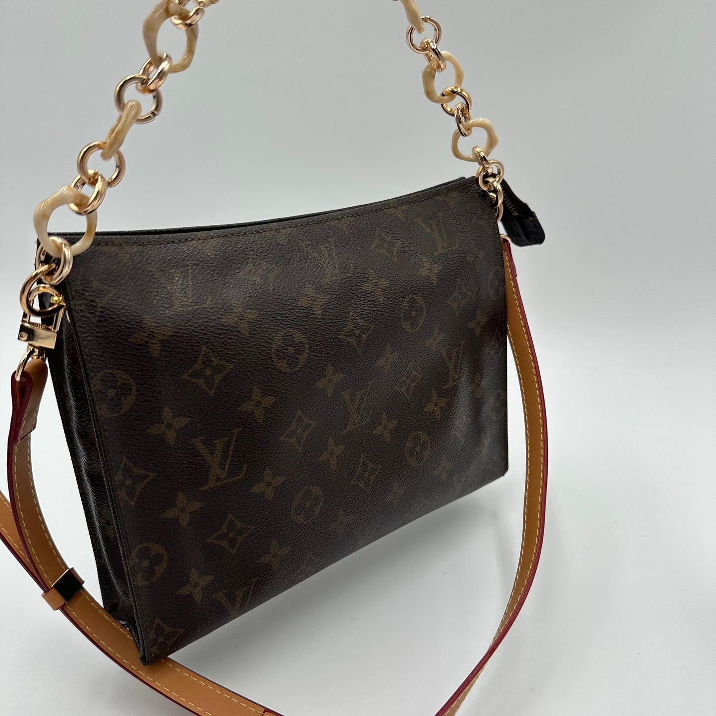 Authentic Louis Vuitton 1982 Monogram Toiletry 26 Crossbody