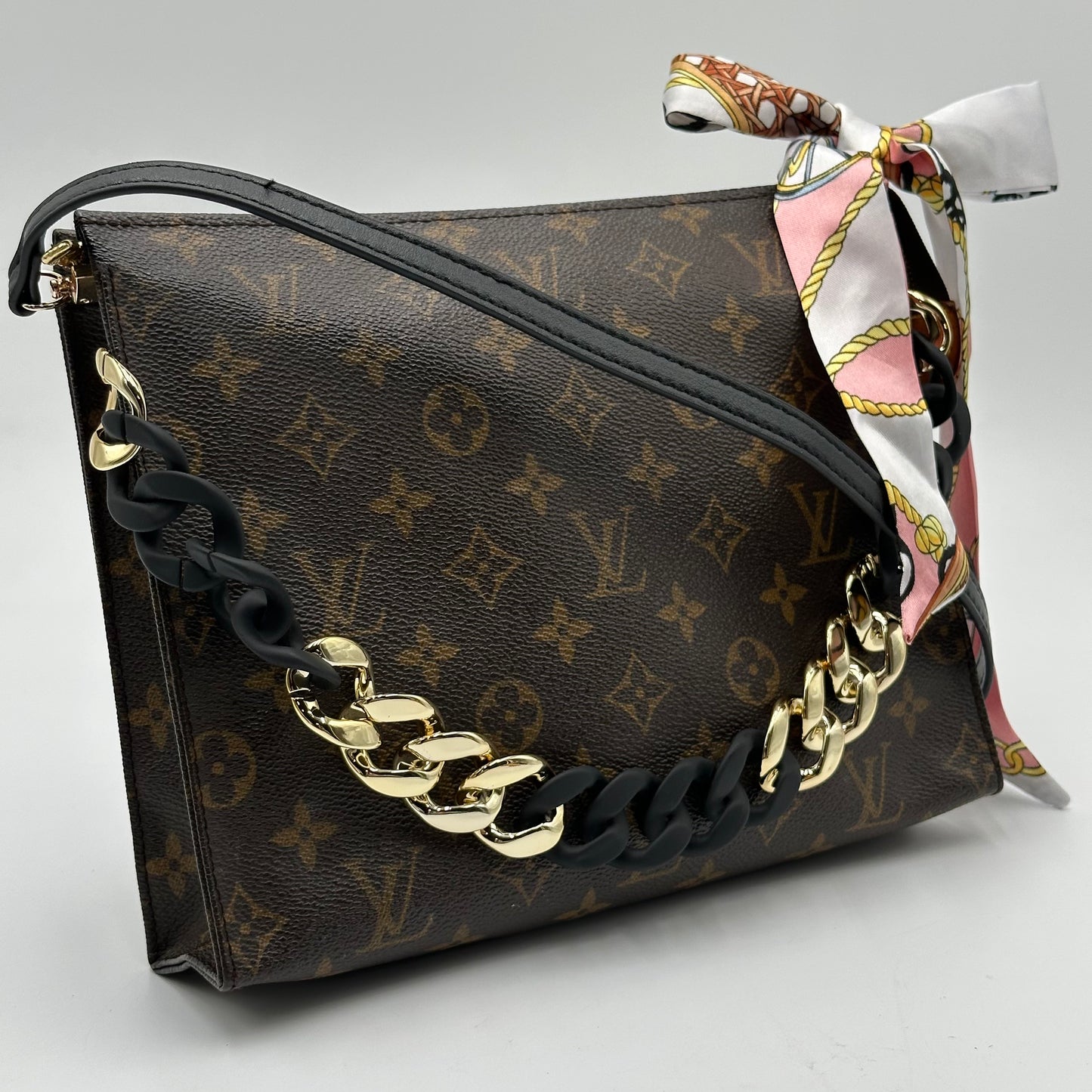 Authentic Louis Vuitton Monogram Toiletry 26 Crossbody