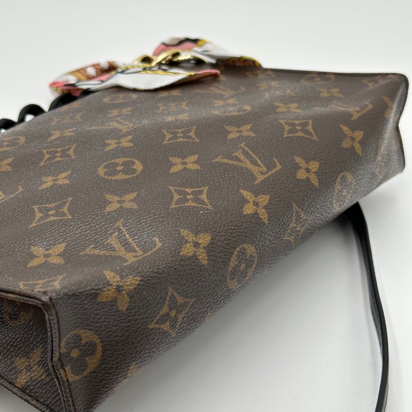 Authentic Louis Vuitton Monogram Toiletry 26 Crossbody