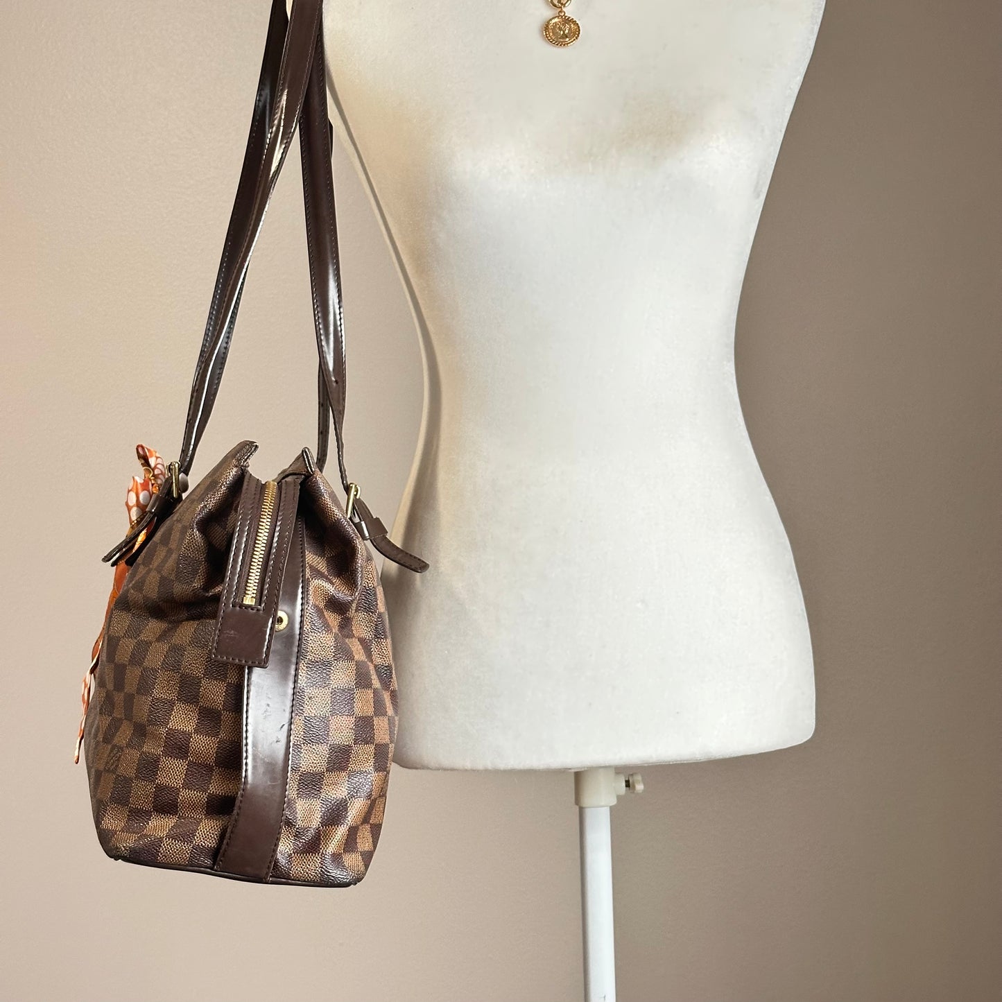 Authentic Louis Vuitton 2005 Damier Ebene Chelsea Tote