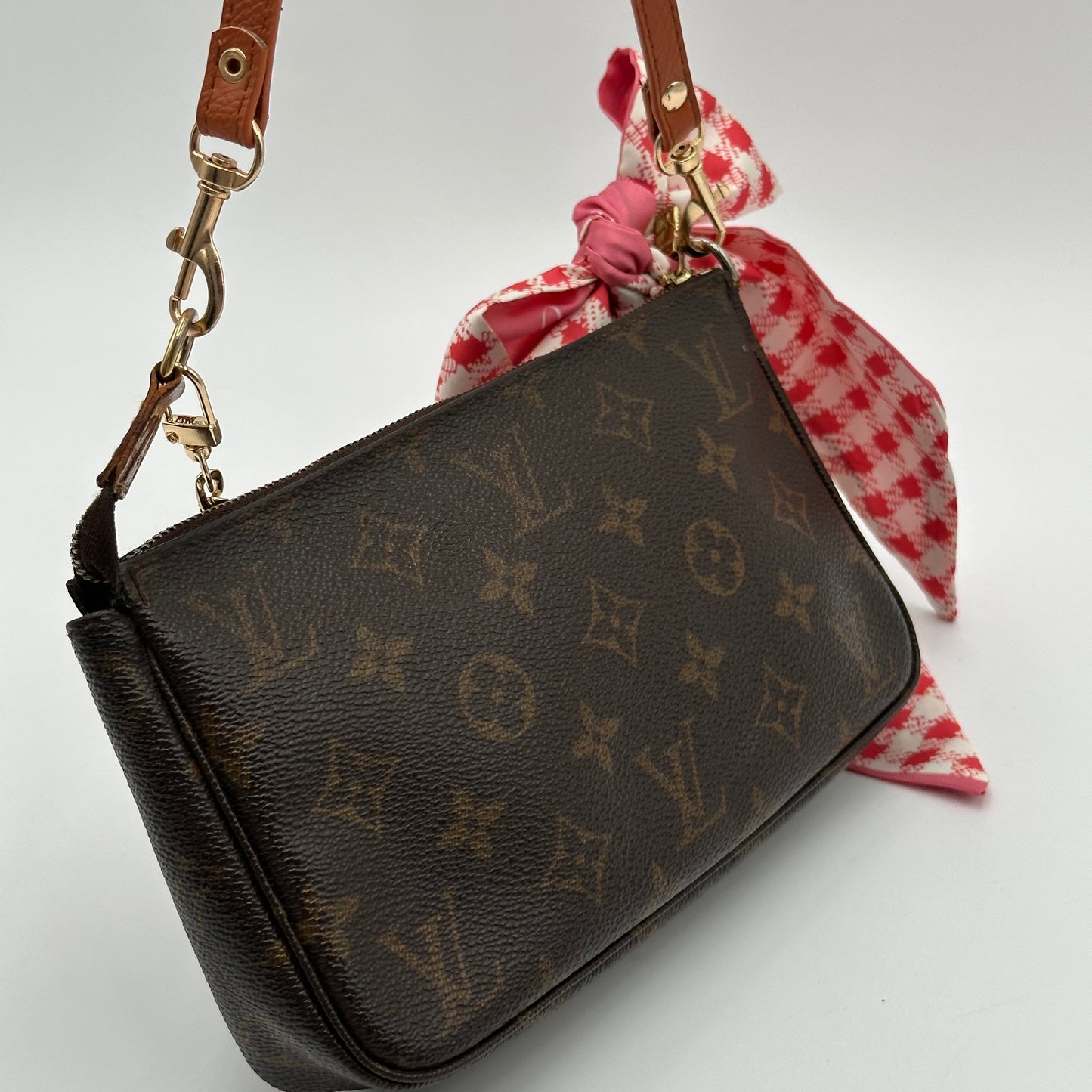 Authentic Louis Vuitton 2000 Monogram Pochette Accessoires Crossbody