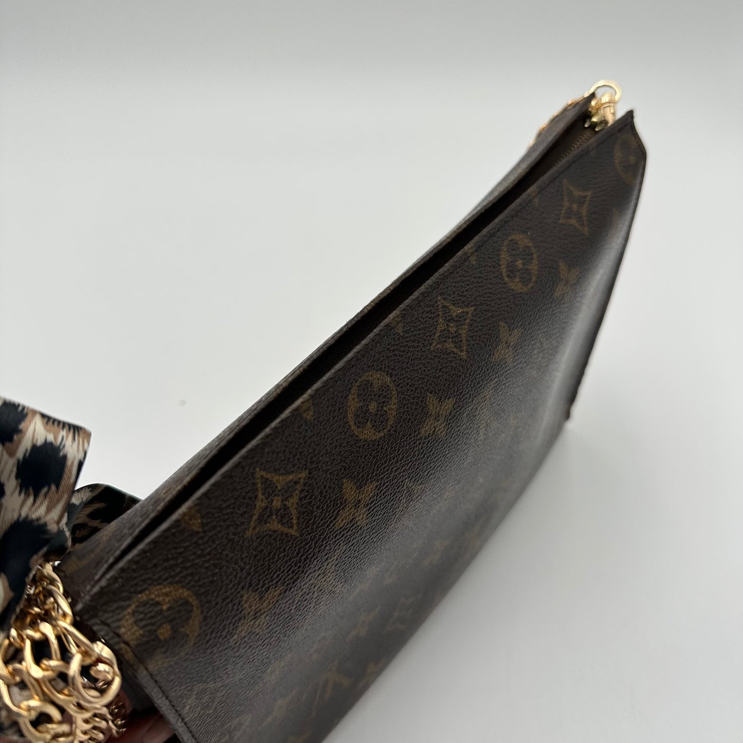 Authentic Louis Vuitton Monogram Toiletry 26 Crossbody