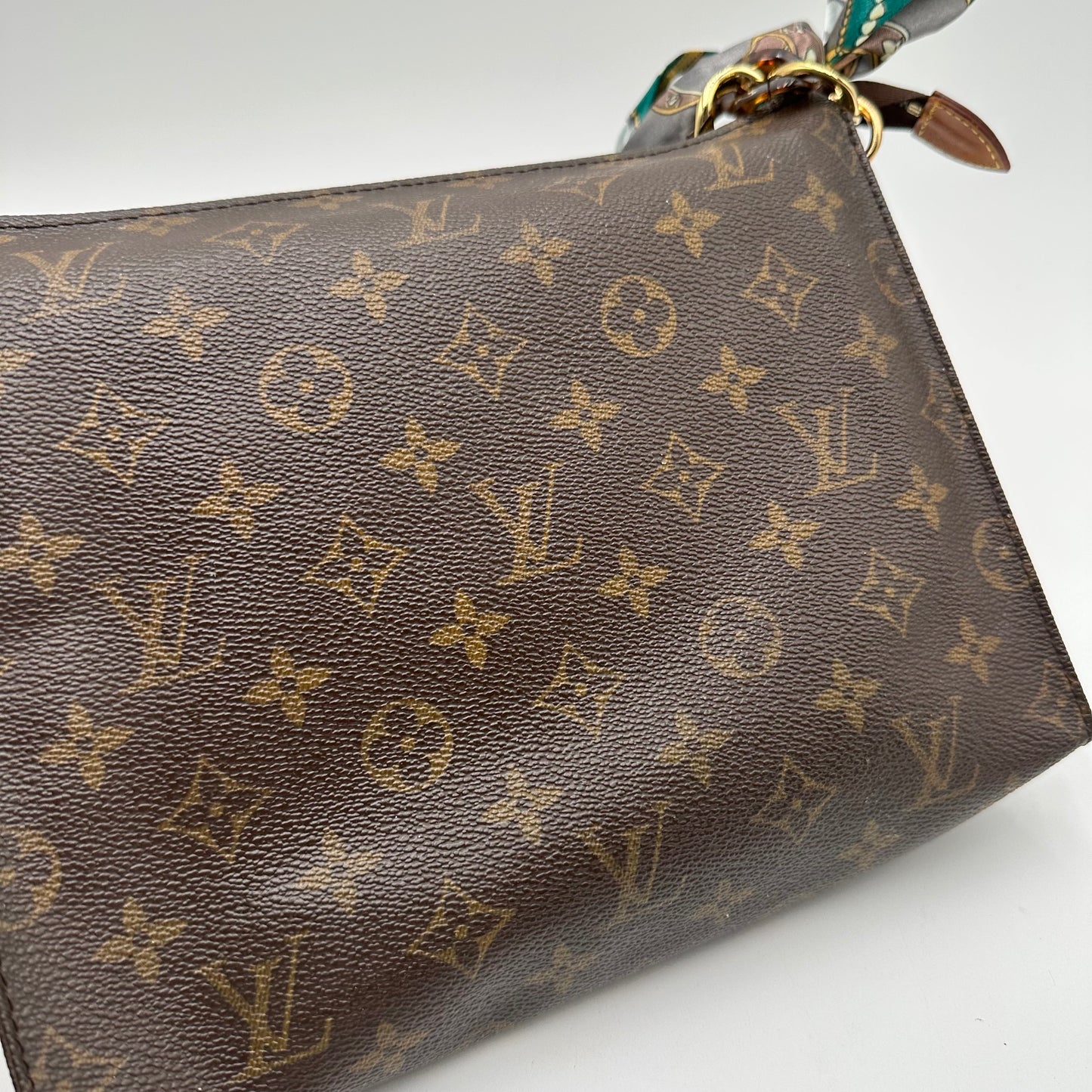 Authentic Louis Vuitton 1999 Monogram Toiletry 26 Crossbody