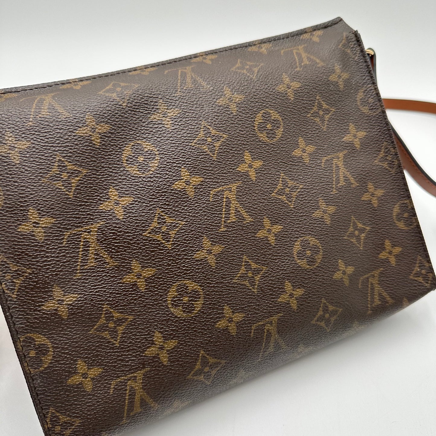 Authentic Louis Vuitton 1999 Monogram Toiletry 26 Crossbody