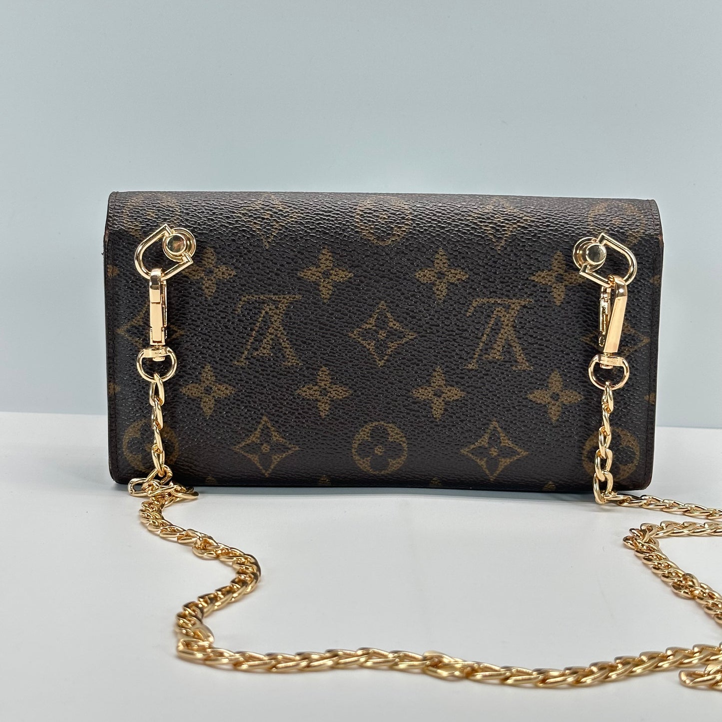 Authentic Louis Vuitton 2005 Monogram Sarah Wallet Crossbody