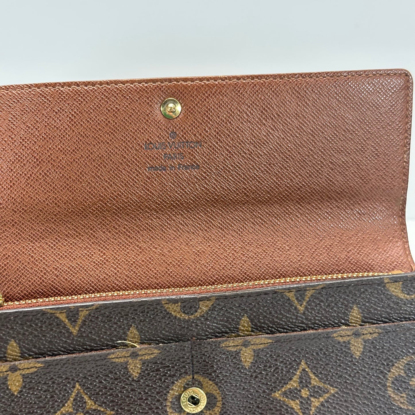 Authentic Louis Vuitton 2005 Monogram Sarah Wallet Crossbody