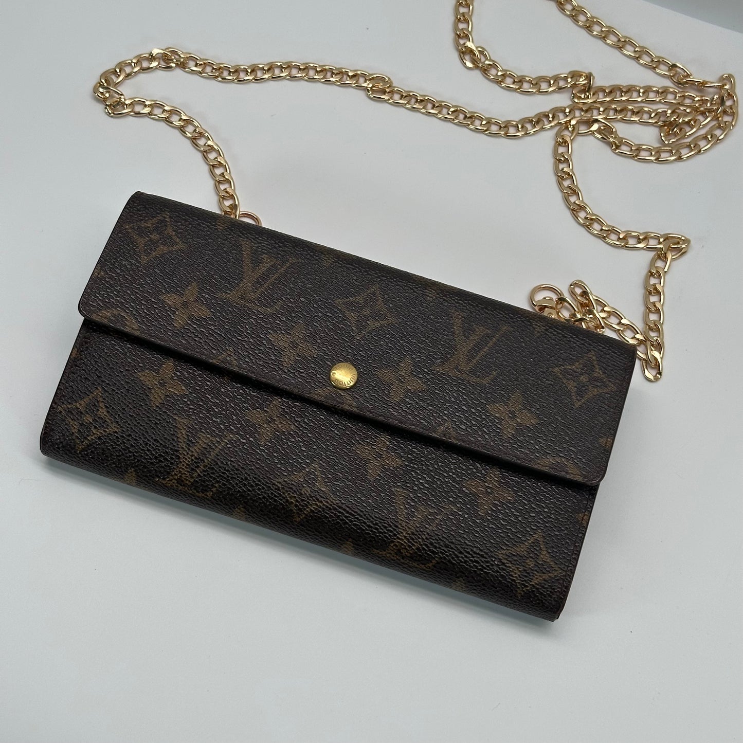 Authentic Louis Vuitton 2005 Monogram Sarah Wallet Crossbody