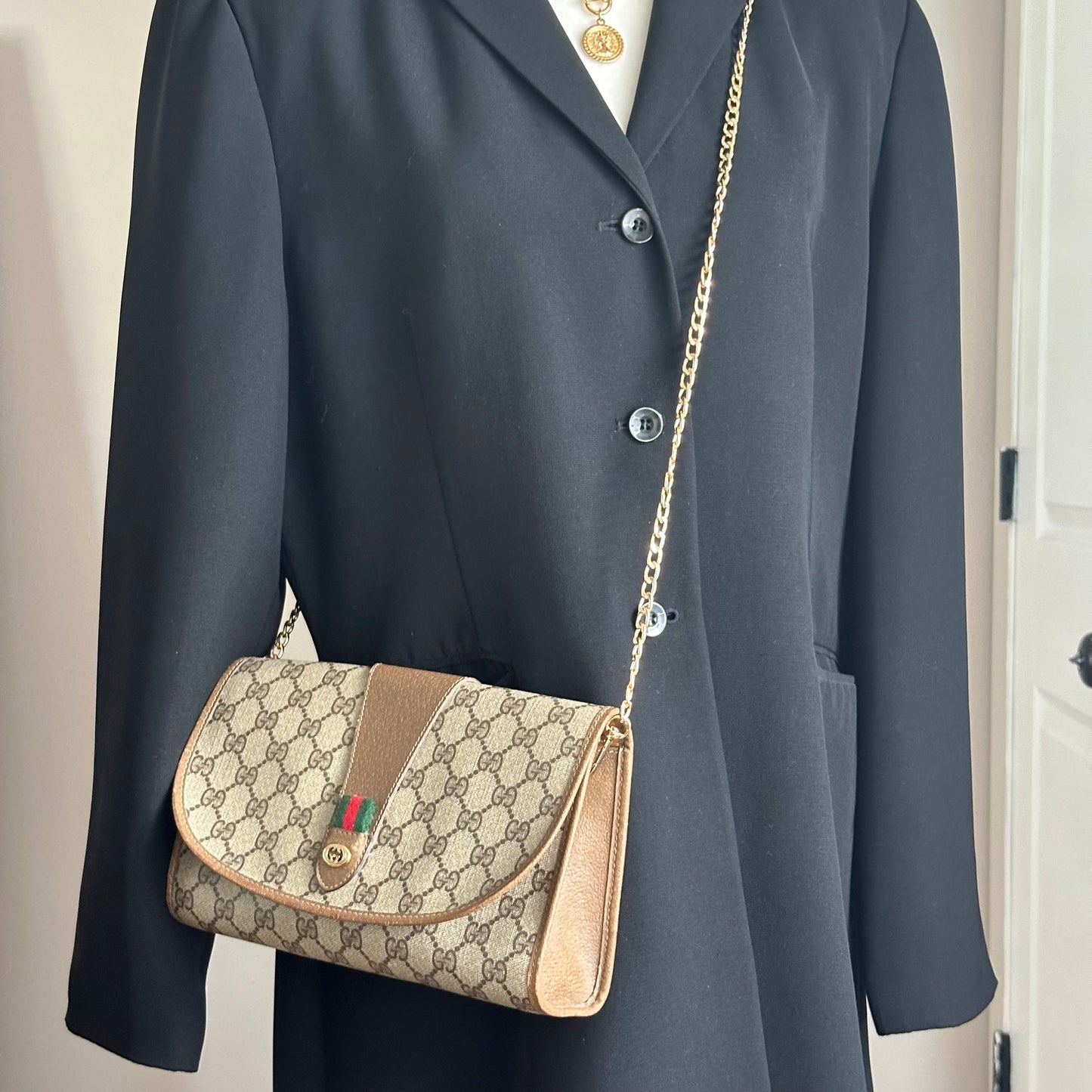 Authentic GUCCI Canvas Envelope Wristlet Clutch Crossbody