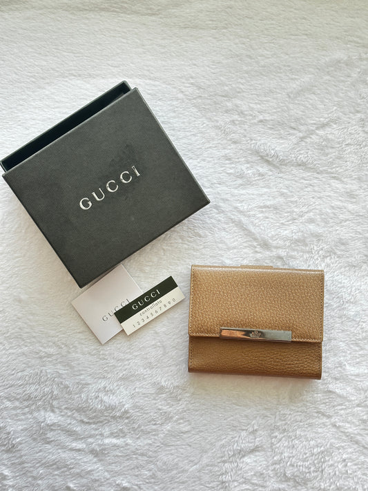 Authentic Gucci Beige Compact Wallet w/ BOX