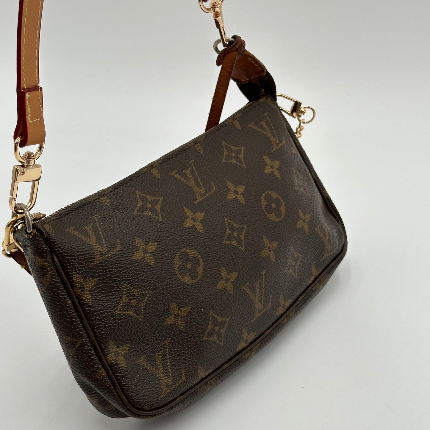 Authentic Louis Vuitton 2005 Monogram Pochette Accessoires Crossbody