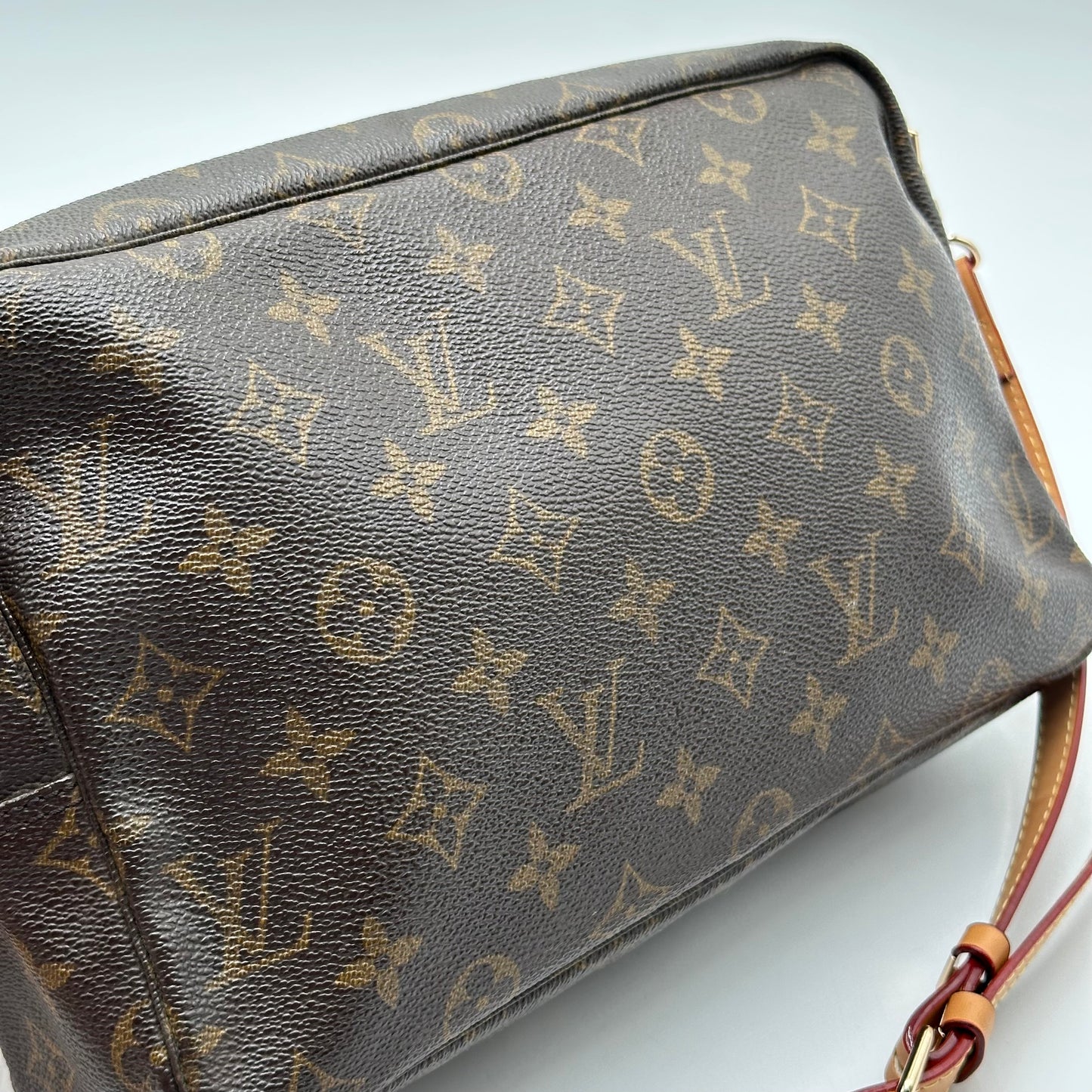 Authentic Louis Vuitton 1990 Monogram Trousse Crossbody