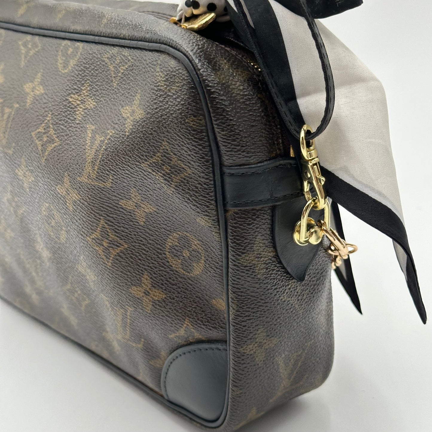 Authentic Louis Vuitton 1990 Monogram Compiegne Clutch Crossbody