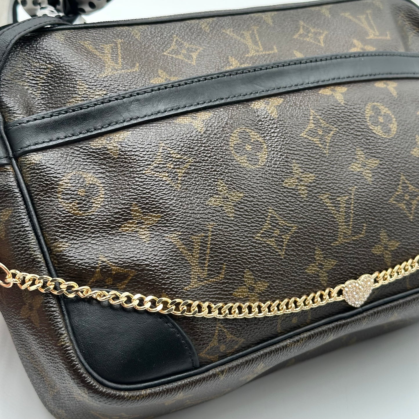 Authentic Louis Vuitton 1990 Monogram Compiegne Clutch Crossbody