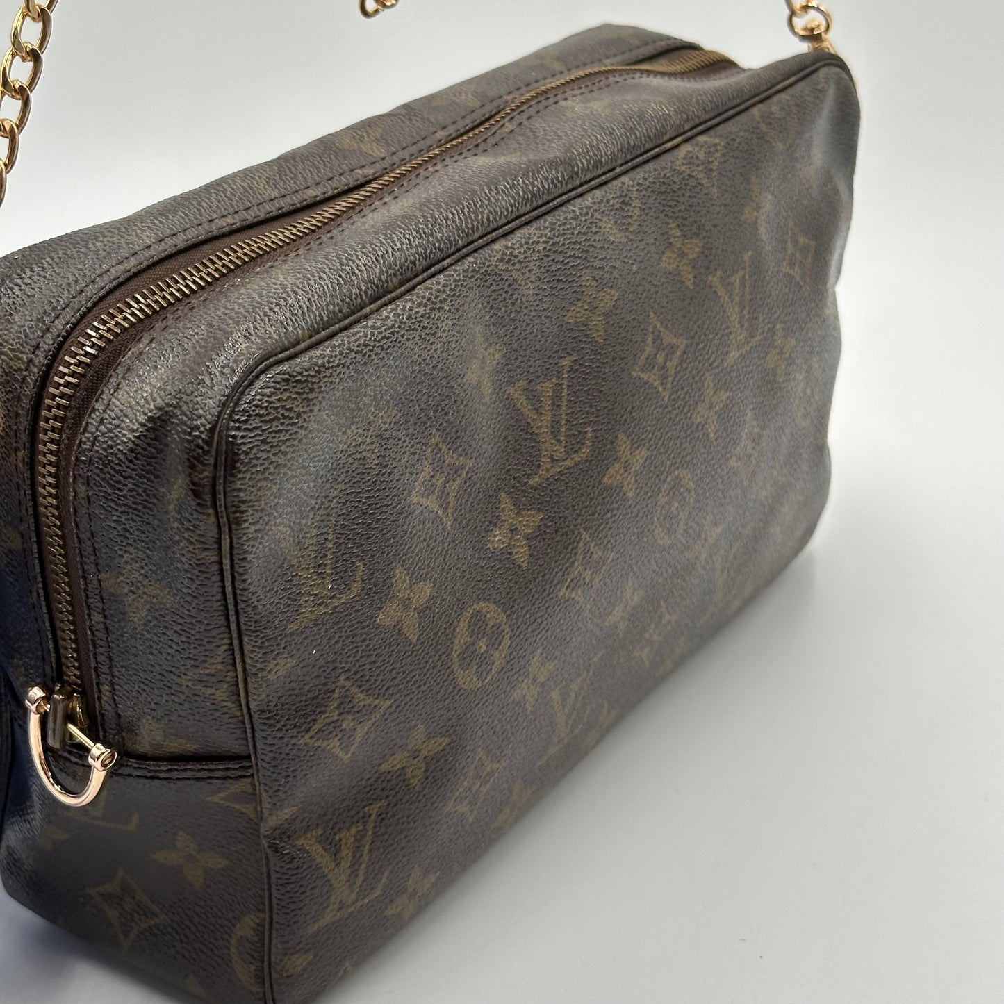 Authentic Louis Vuitton 1996 Monogram Trousse Crossbody