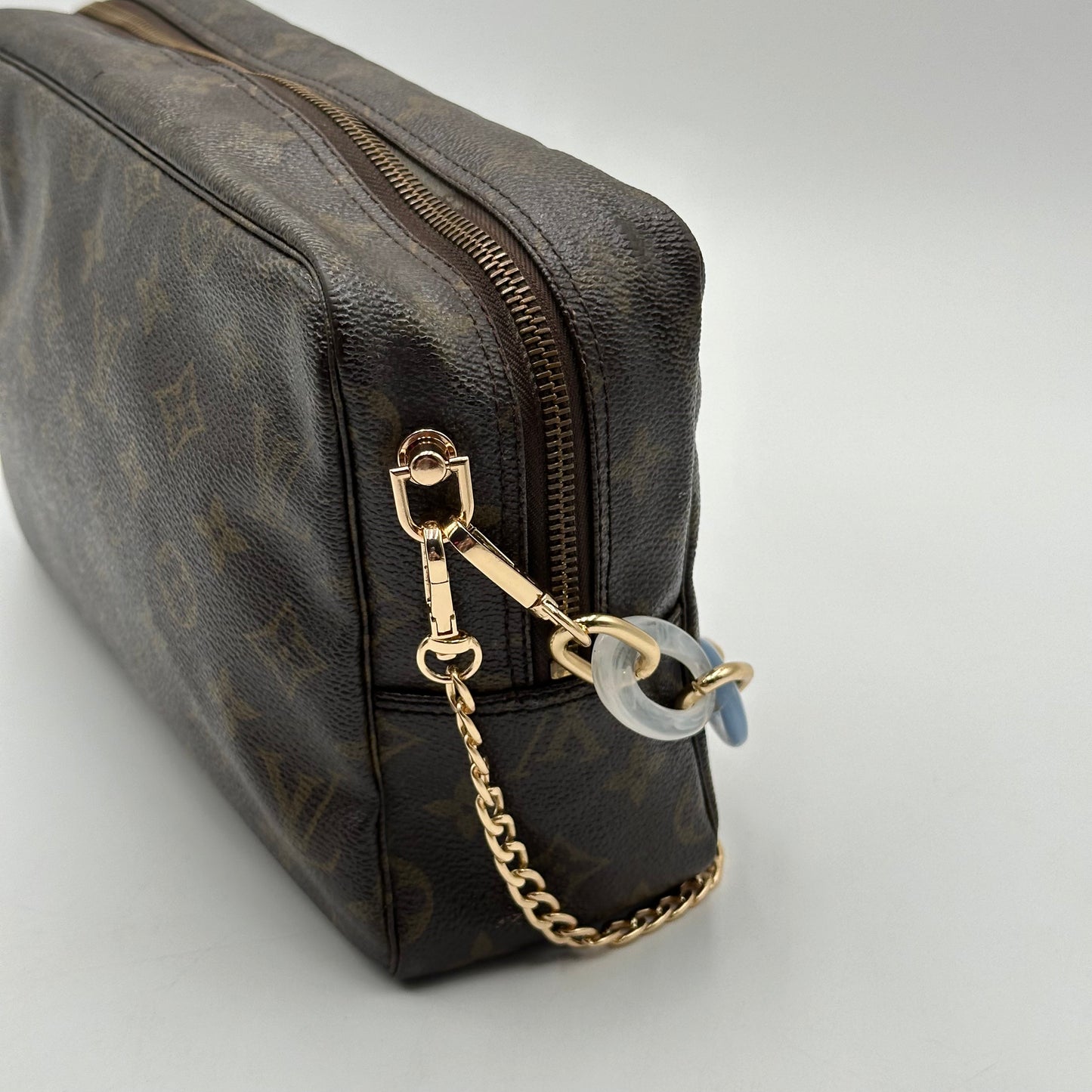 Authentic Louis Vuitton 1996 Monogram Trousse Crossbody