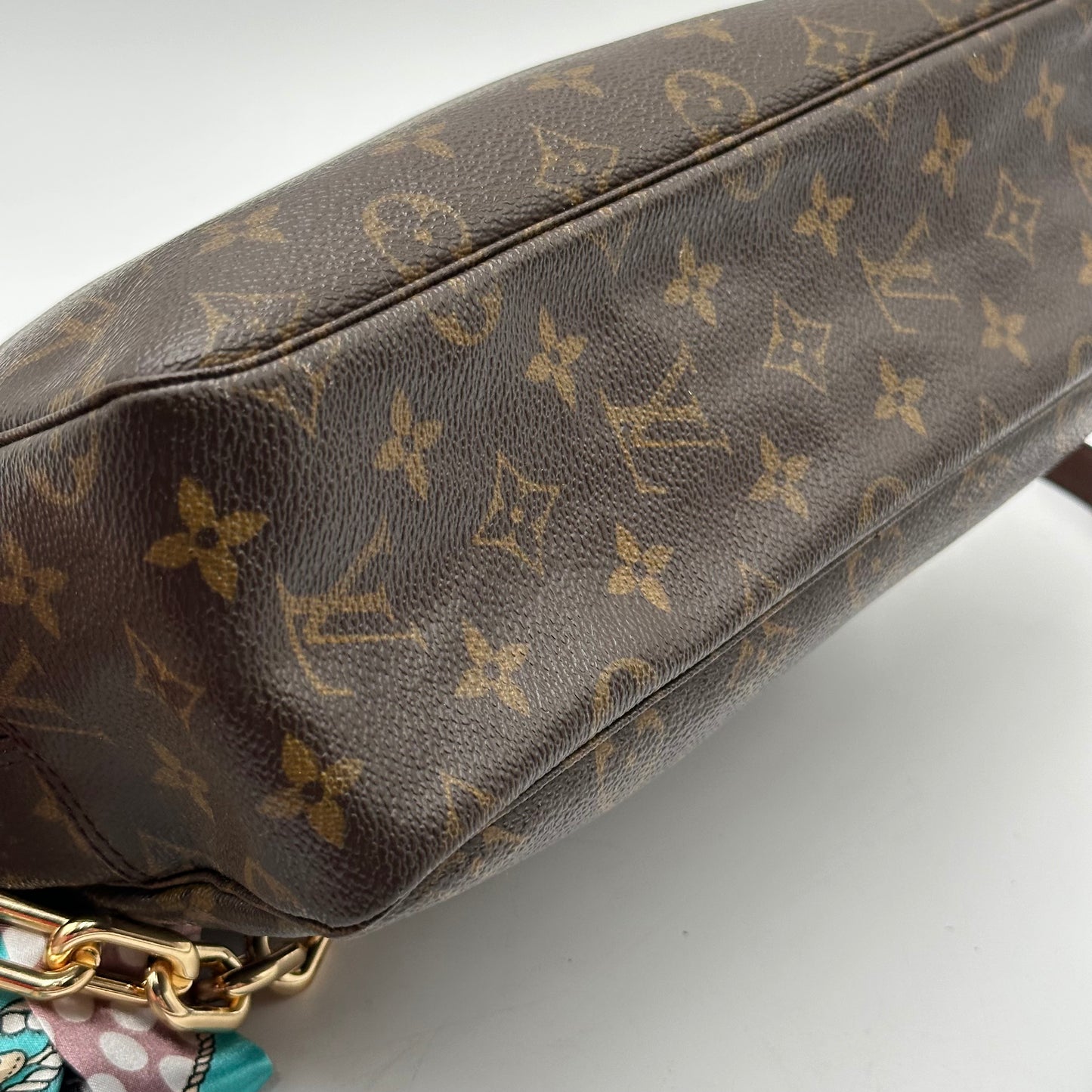 Authentic Louis Vuitton 2000 Monogram Trousse Crossbody