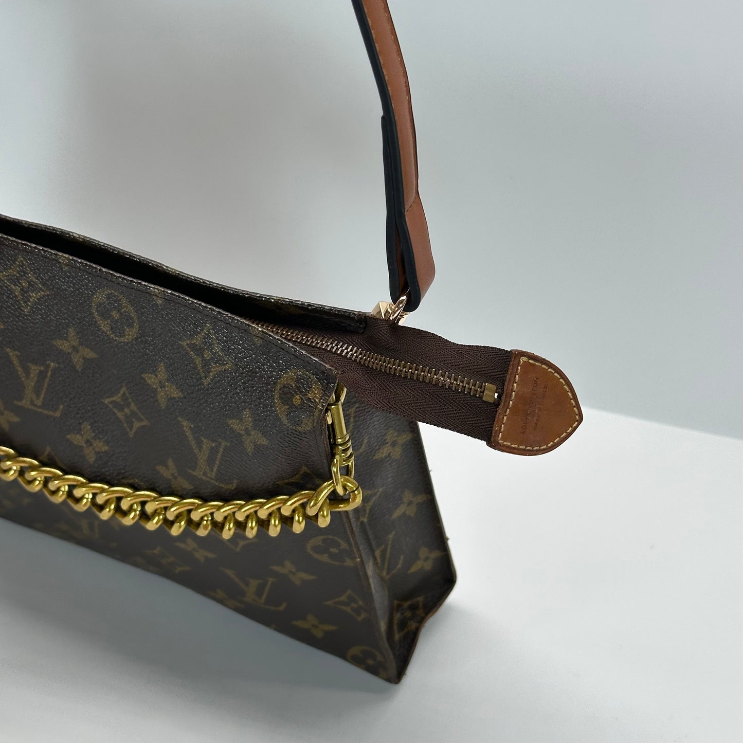 Authentic Louis Vuitton 1986 Monogram Toiletry 26 Crossbody